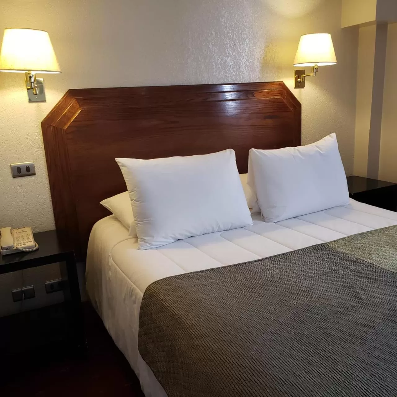 Bed in Hotel Gavina Express