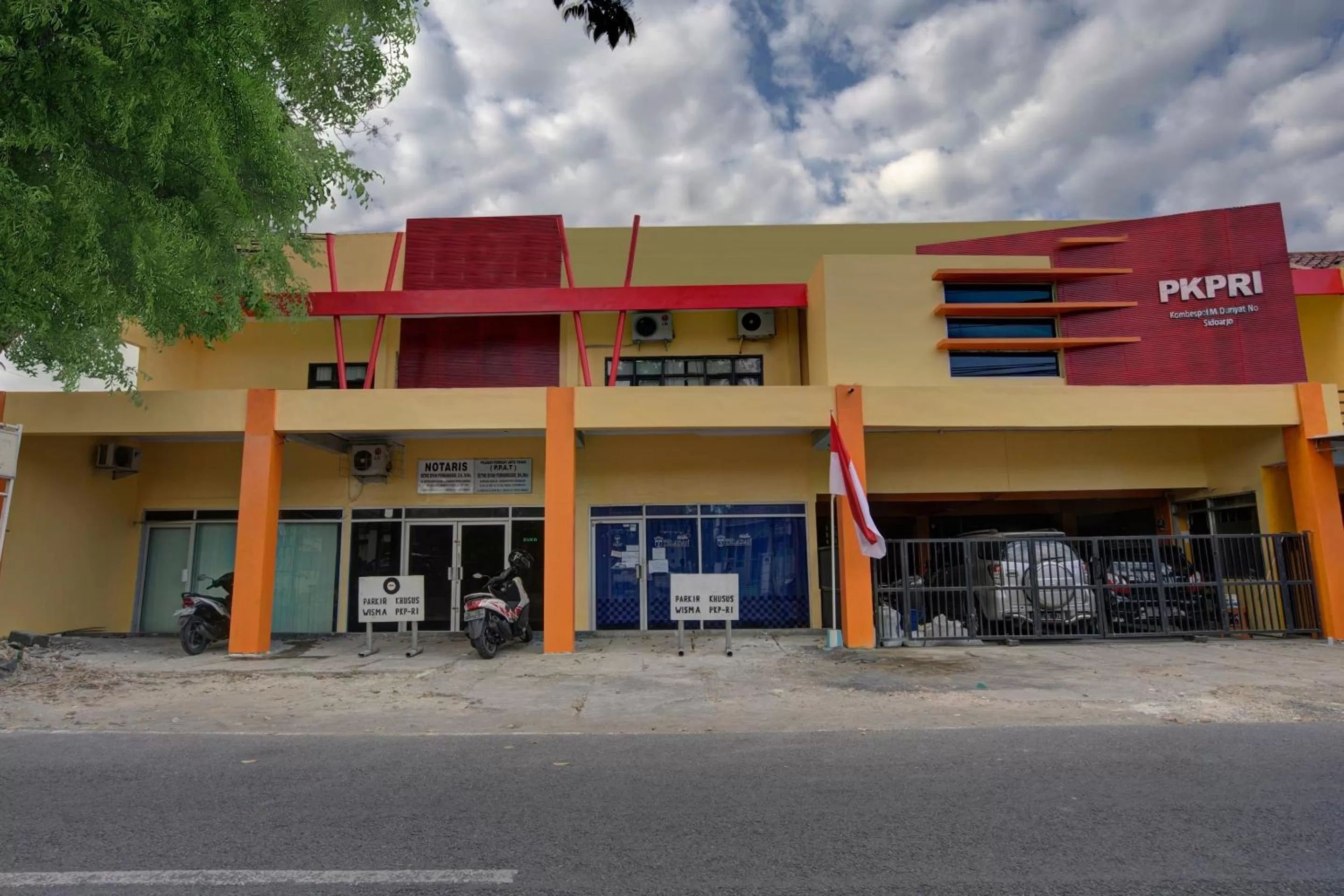 Facade/entrance, Property Building in OYO 3862 Syariah Hotel Pandan Wangi