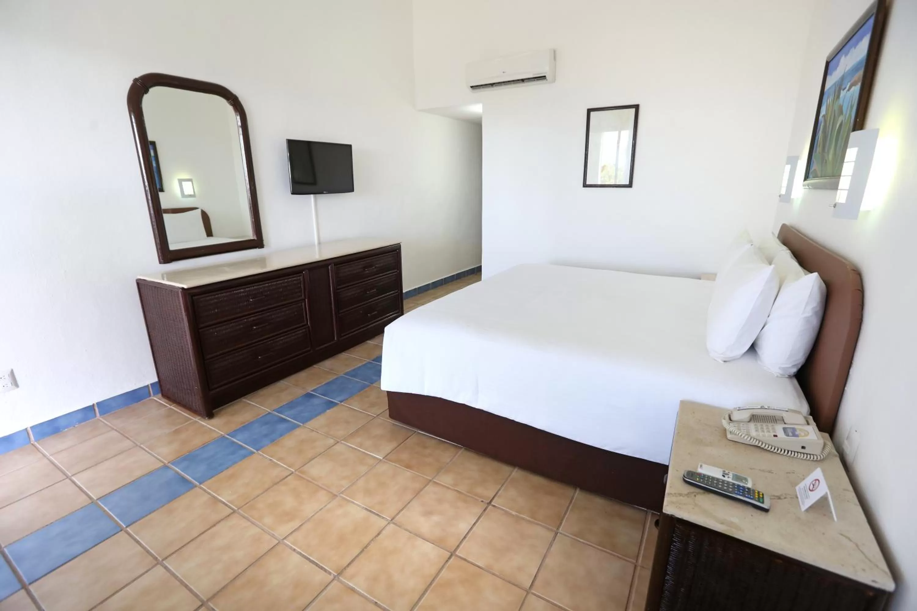 Bedroom, Bed in Cozumel Hotel & Resort Trademark Collection by Wyndham