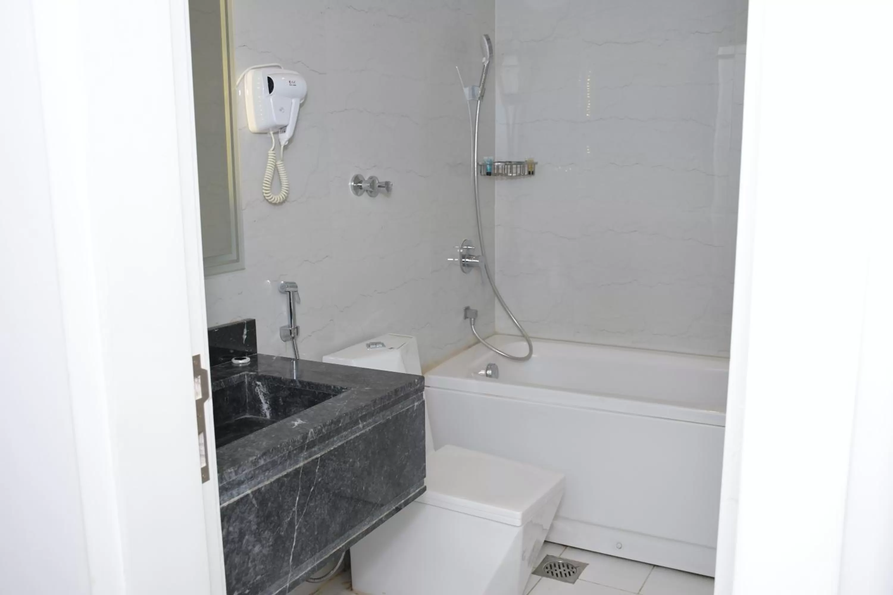 Shower in شقق ارين المطار