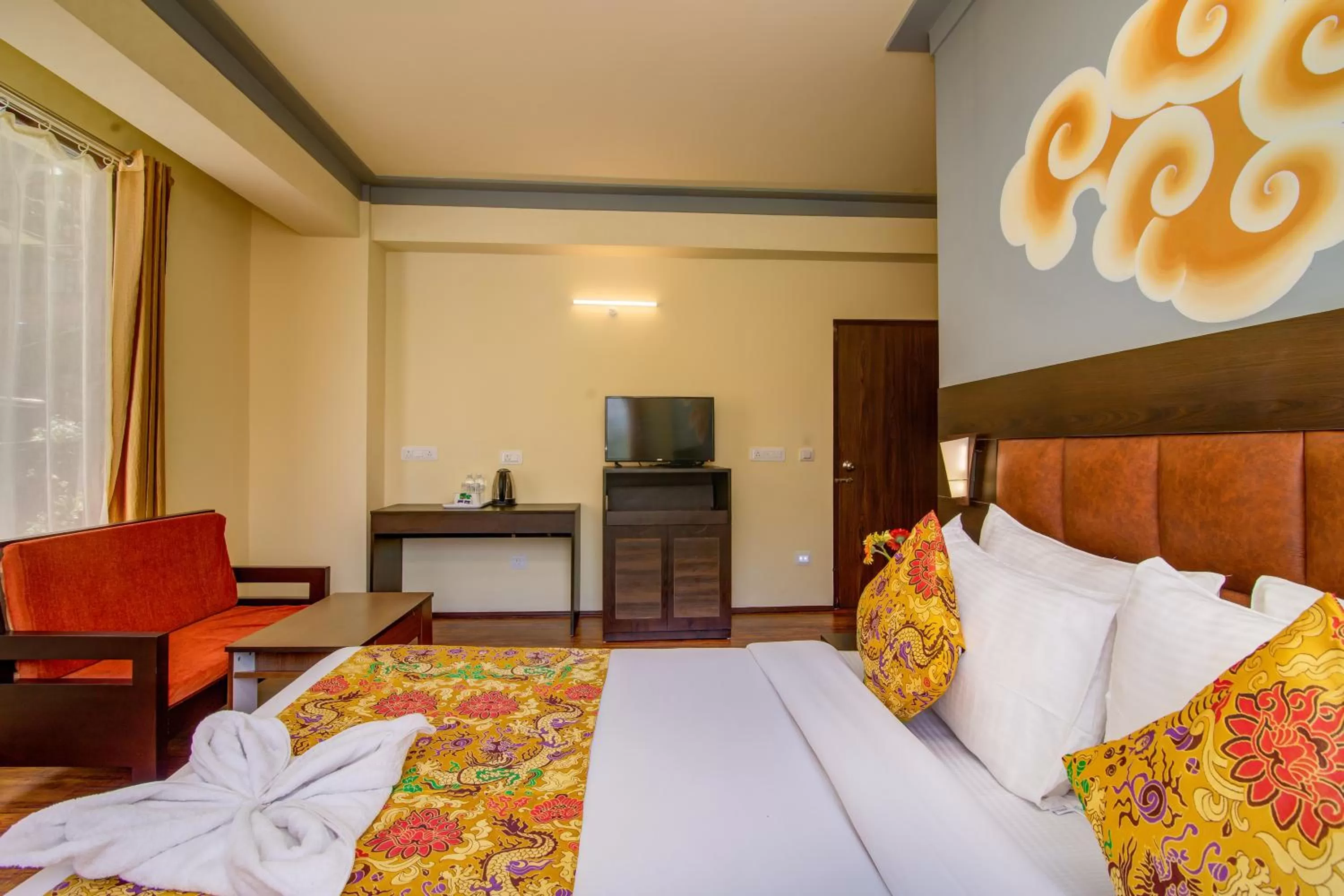 Bedroom, Bed in Muscatel Grand Silkroute - 300 Mts from MG Marg