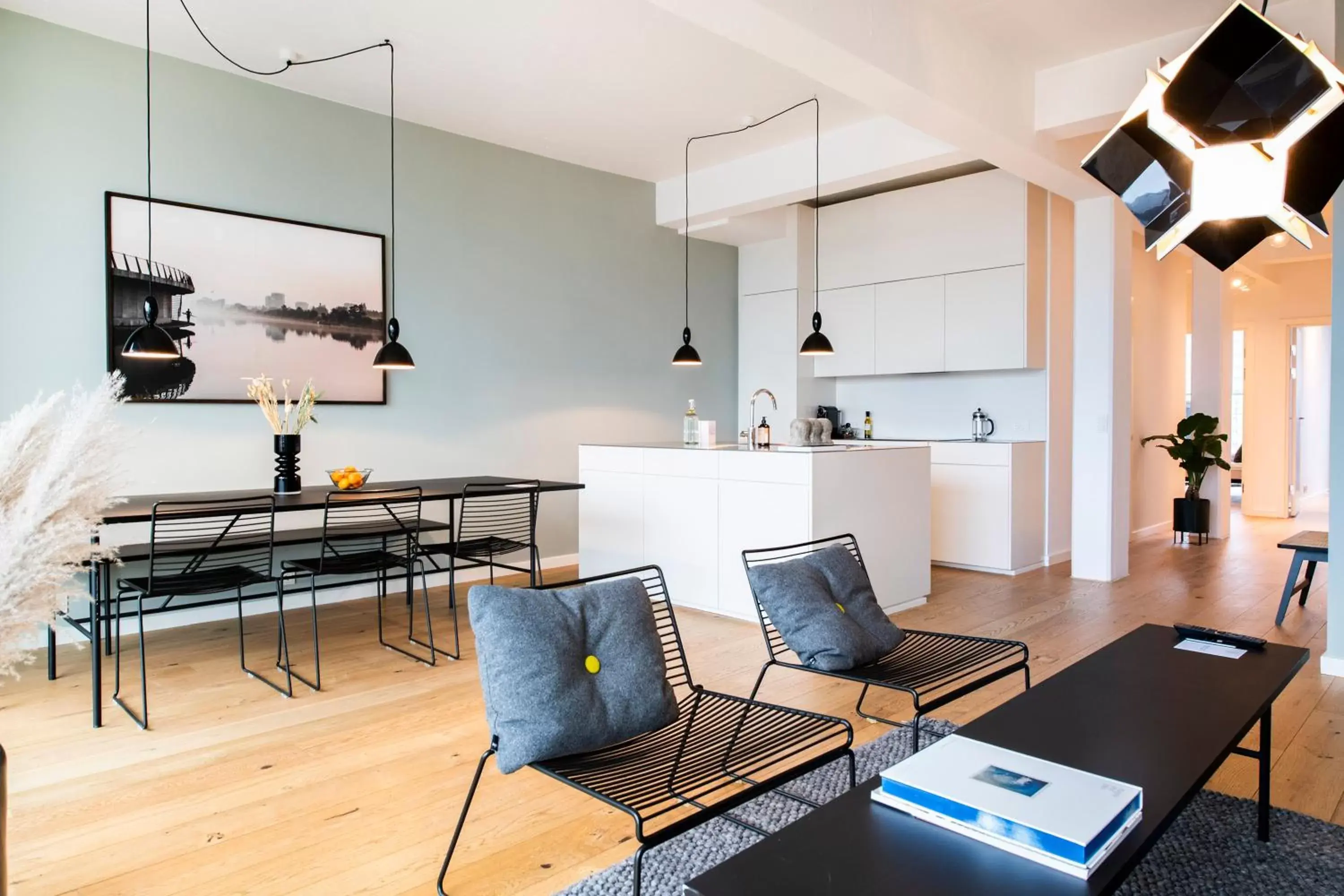 By The Pier apartments - Into This Place By The Pier apartments - Into This Place