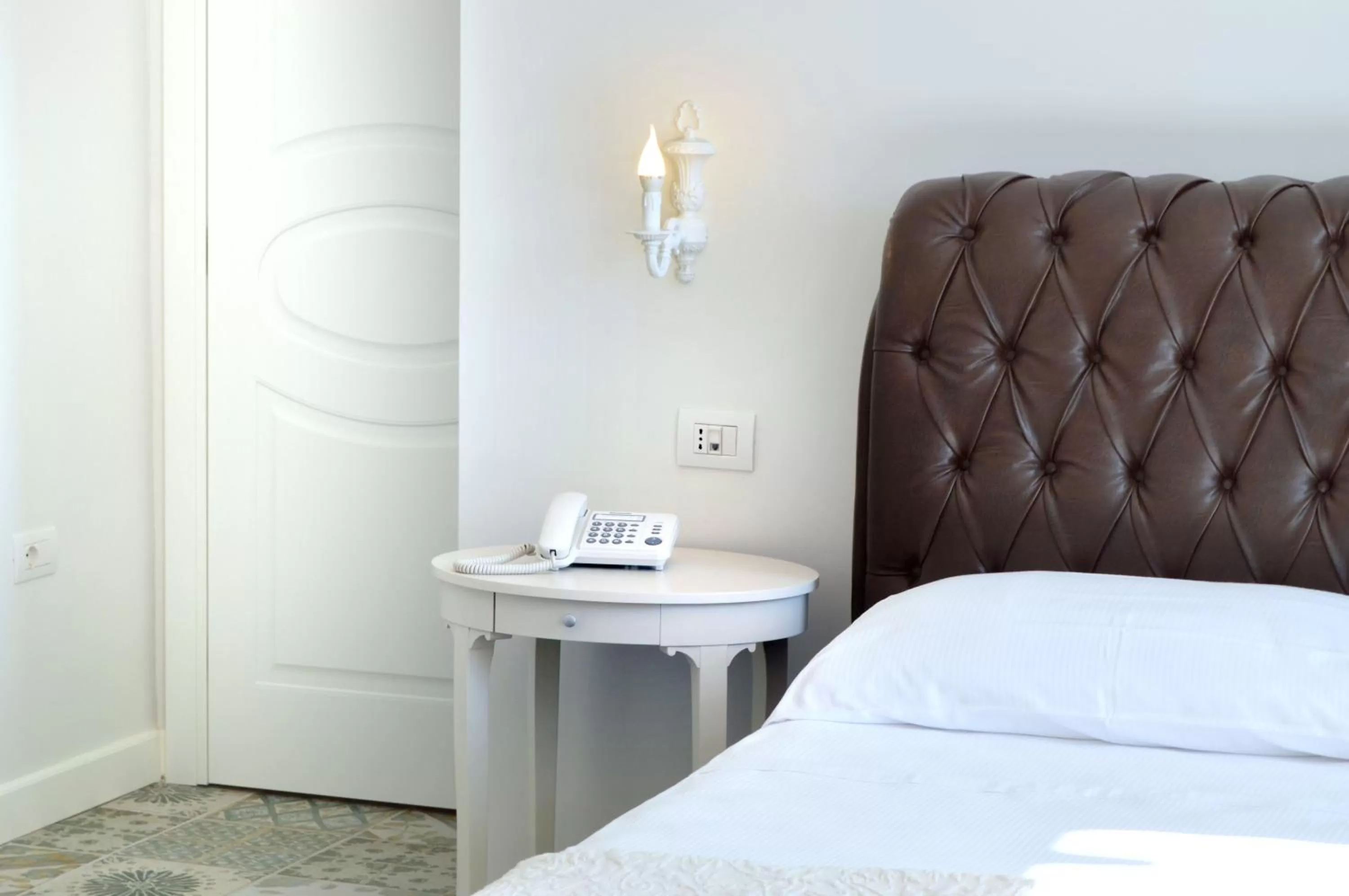 Photo of the whole room, Bed in Barbarella Home