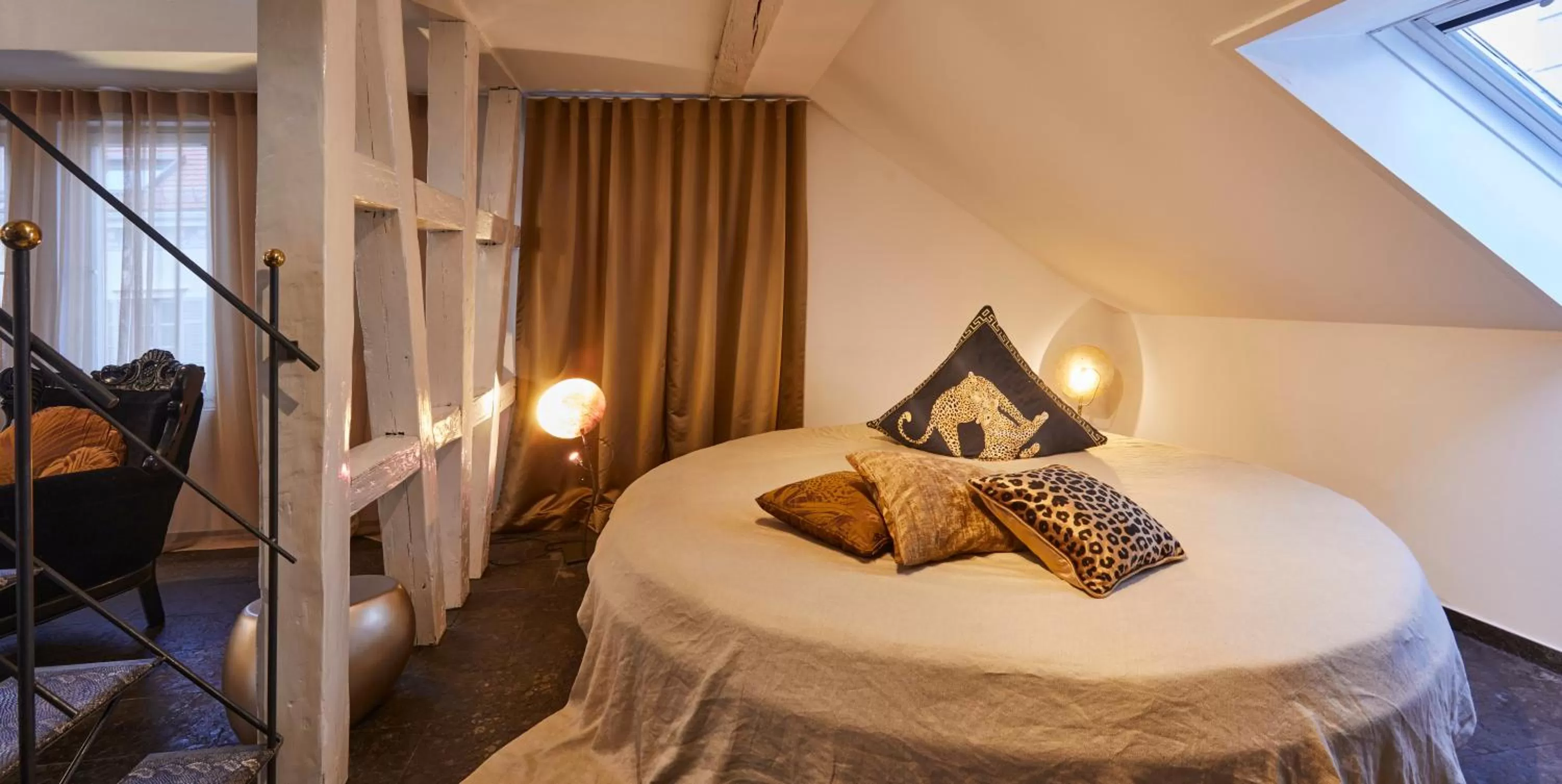 Bedroom, Bed in Der Zauberlehrling