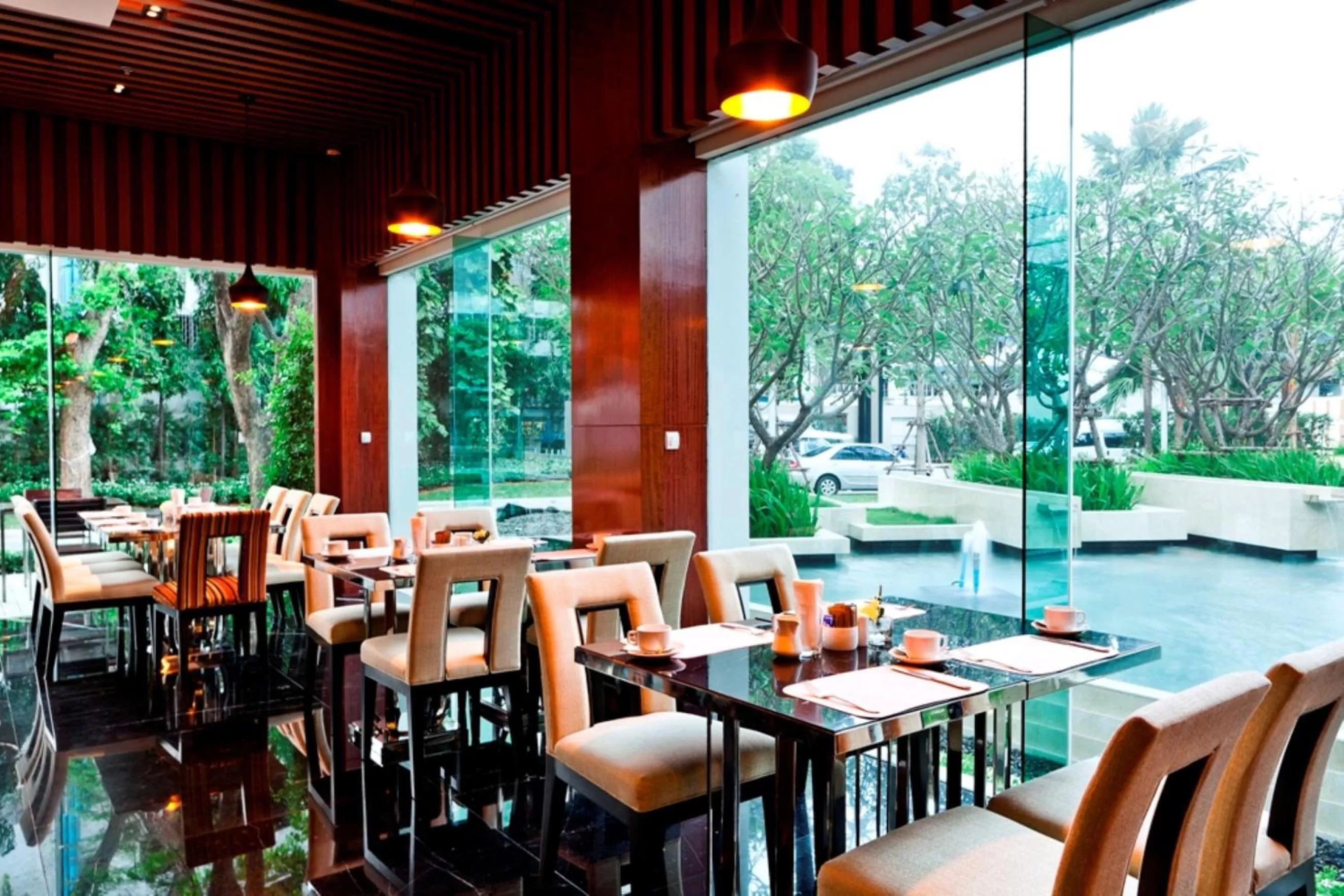 Buffet breakfast in Royal Princess Larn Luang - SHA Extra Plus