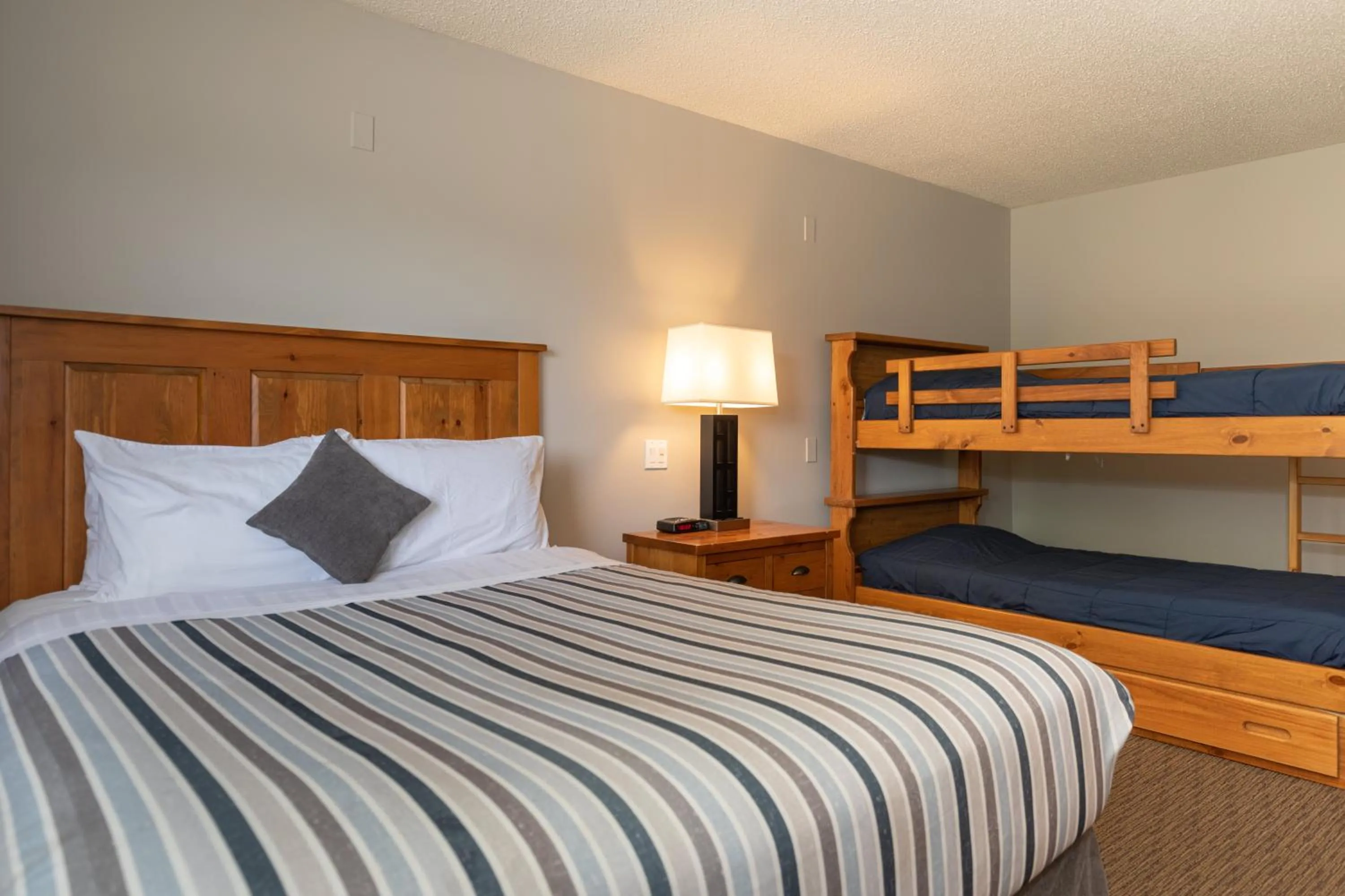 Bed in Red Tree Lodge