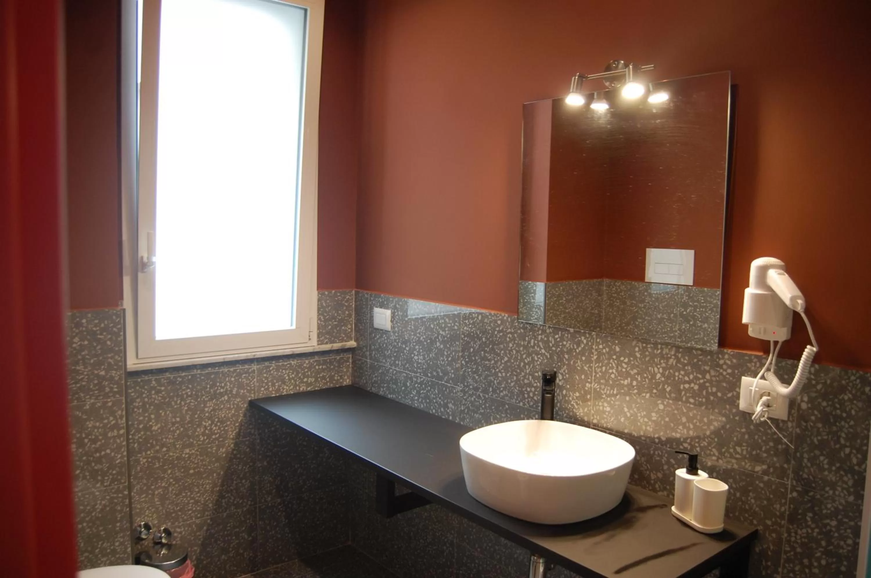 Shower, Bathroom in Dimora 81