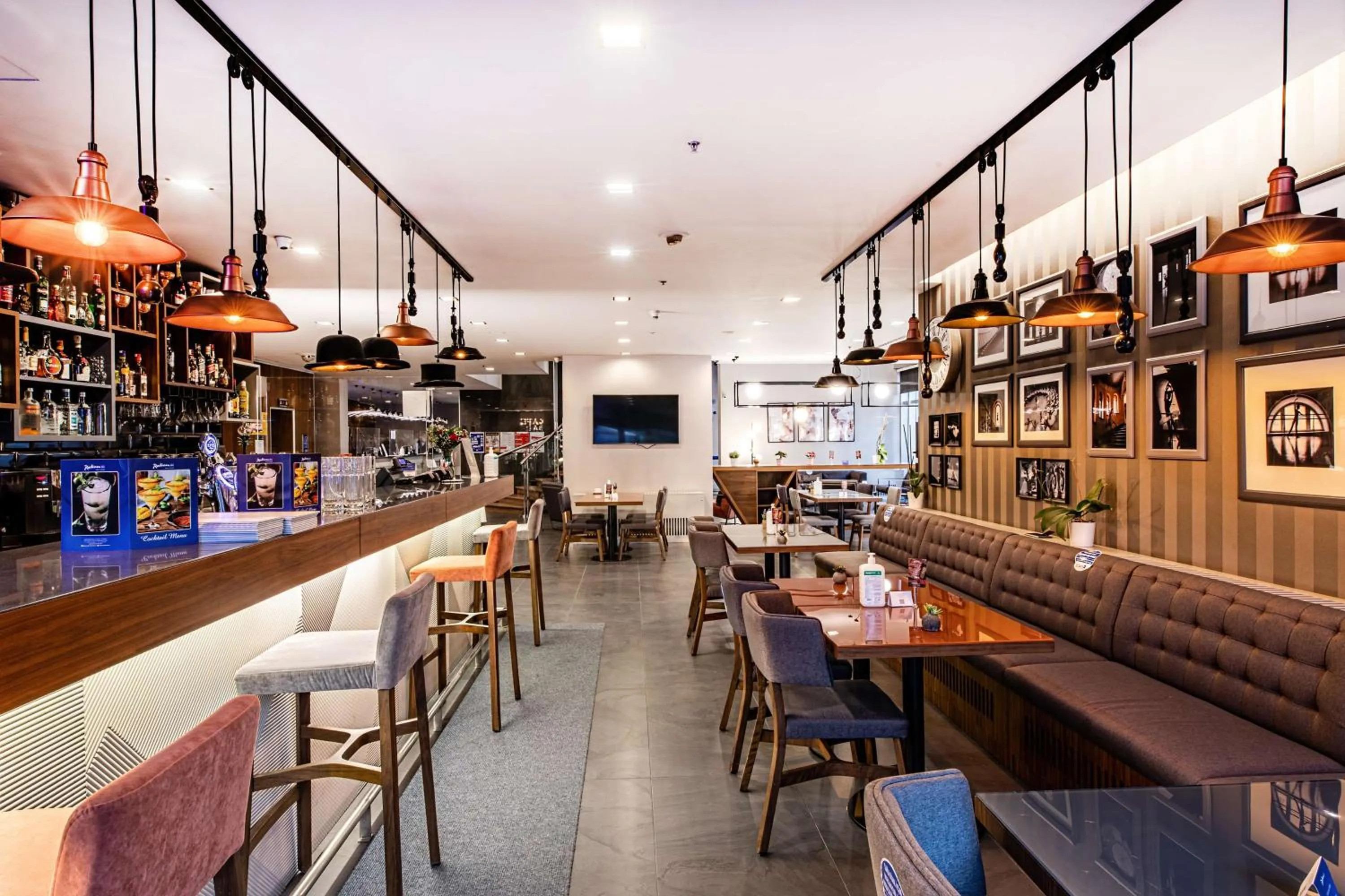 Restaurant/places to eat in Radisson Blu Ankara