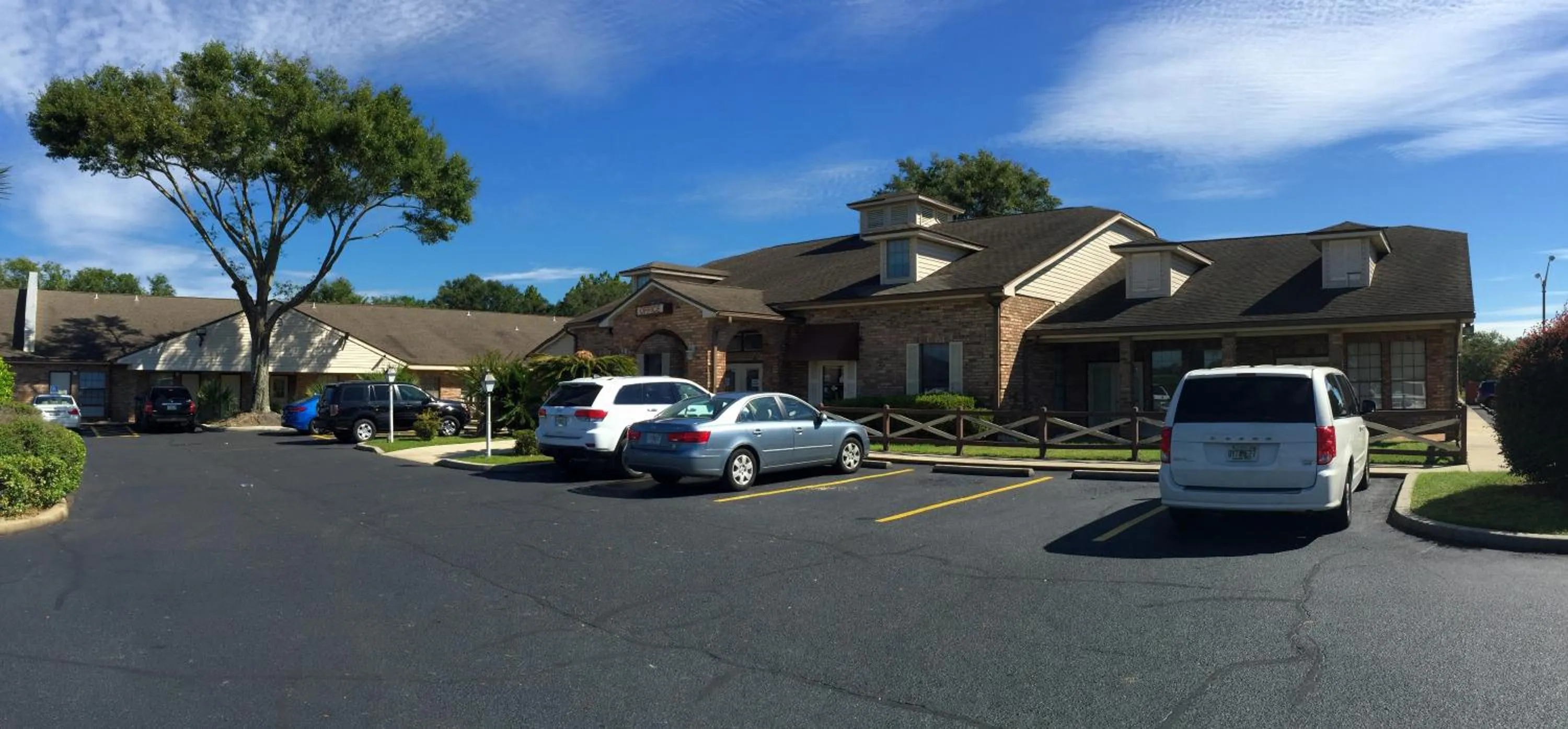 Property building in HOTEL DEL SOL - Pensacola