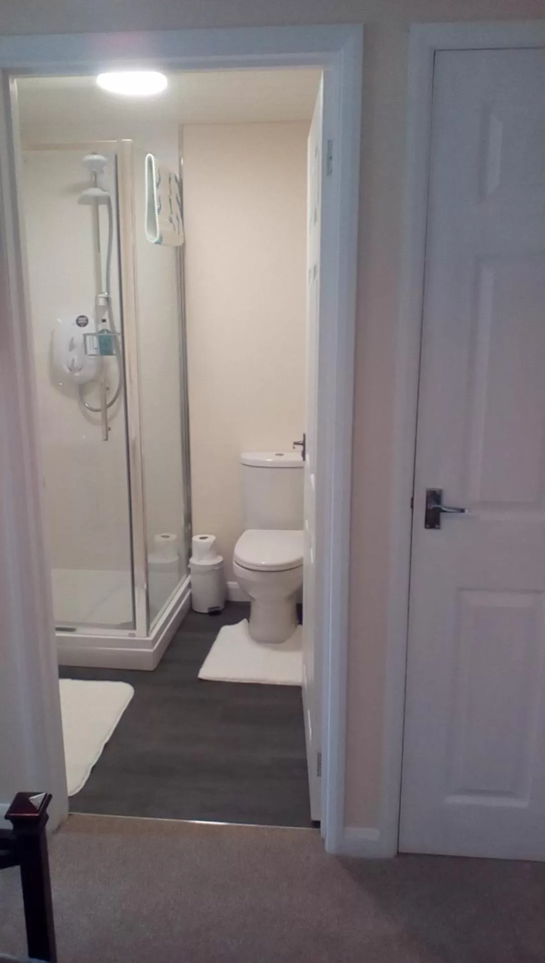 Bathroom in The Lincolnshire Poacher Inn