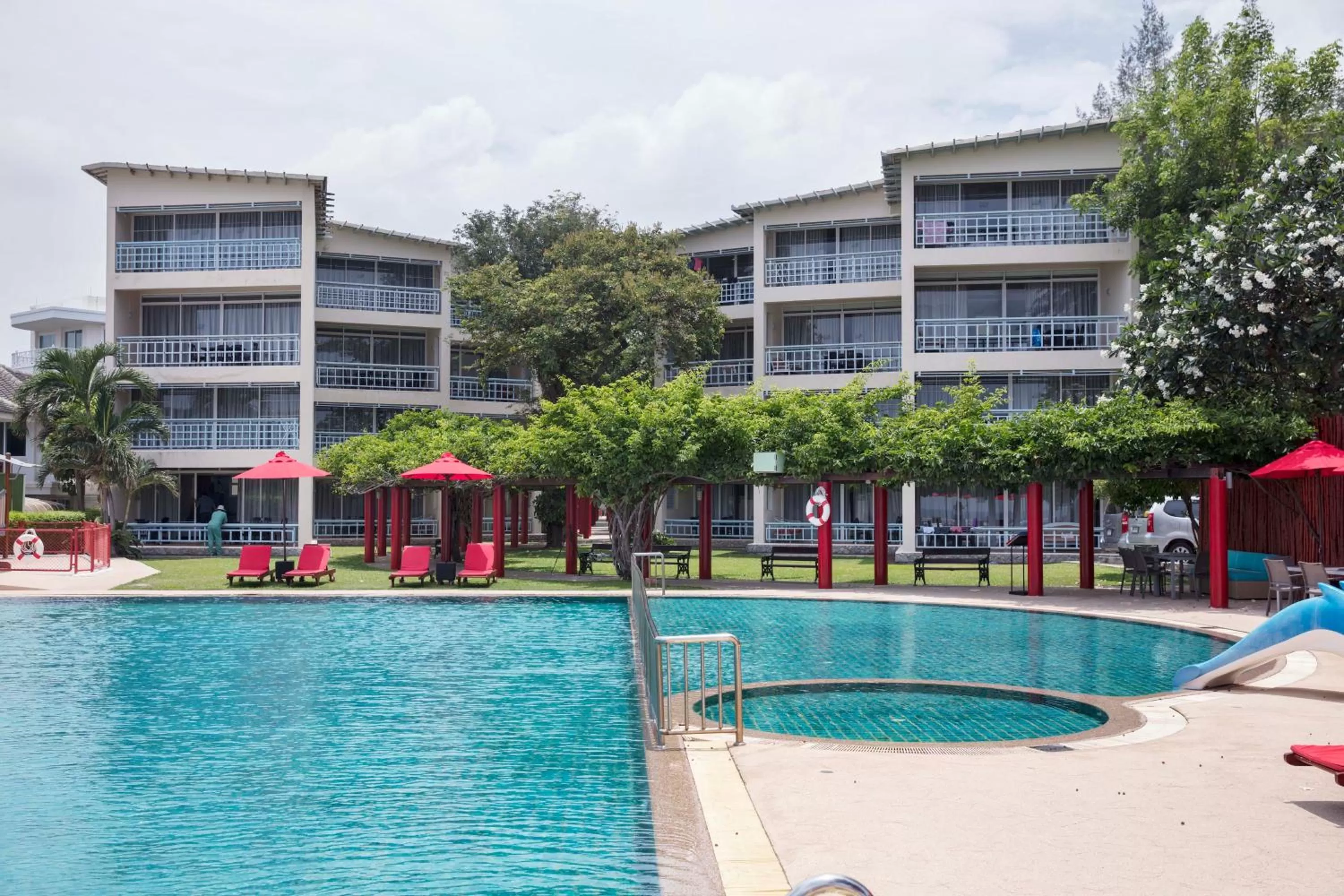 Swimming Pool in Chom View Hotel, Hua Hin