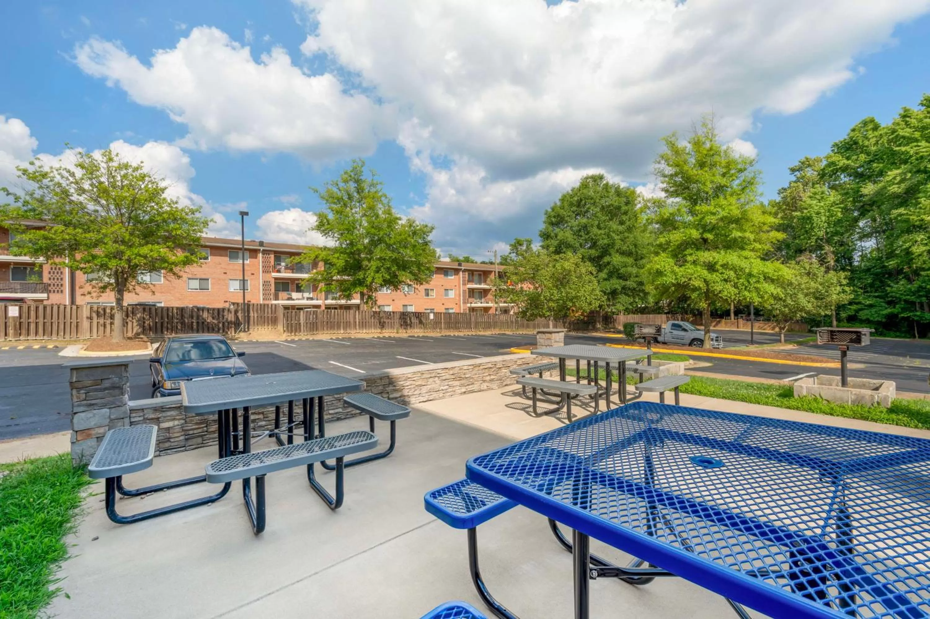 Property building in Best Western Plus Alexandria Fort Belvoir