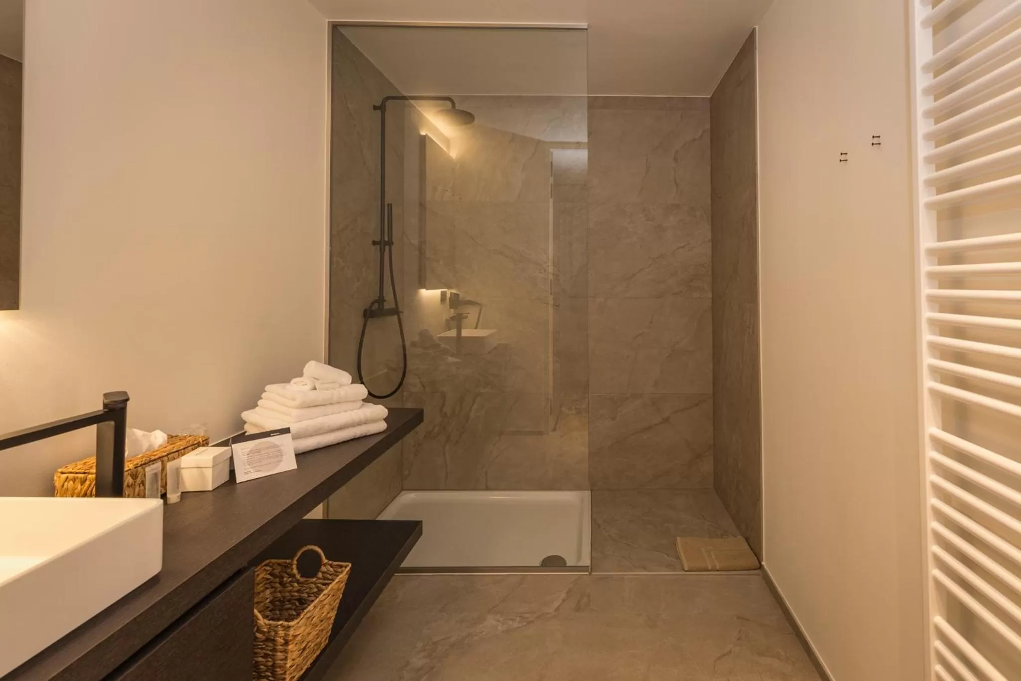 Bathroom in Hotel De Jachthoorn