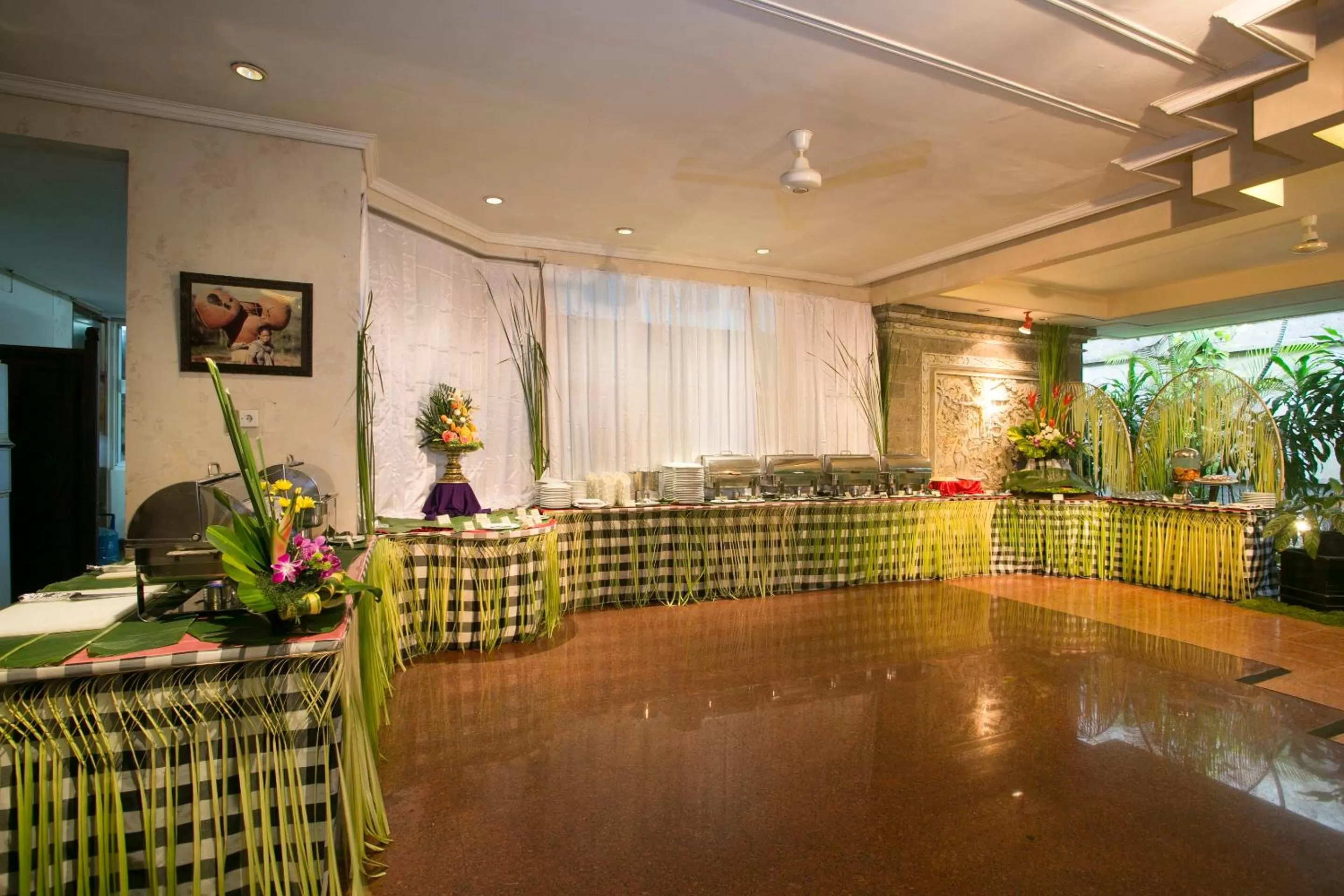 Restaurant/places to eat in Parigata Resorts and Spa