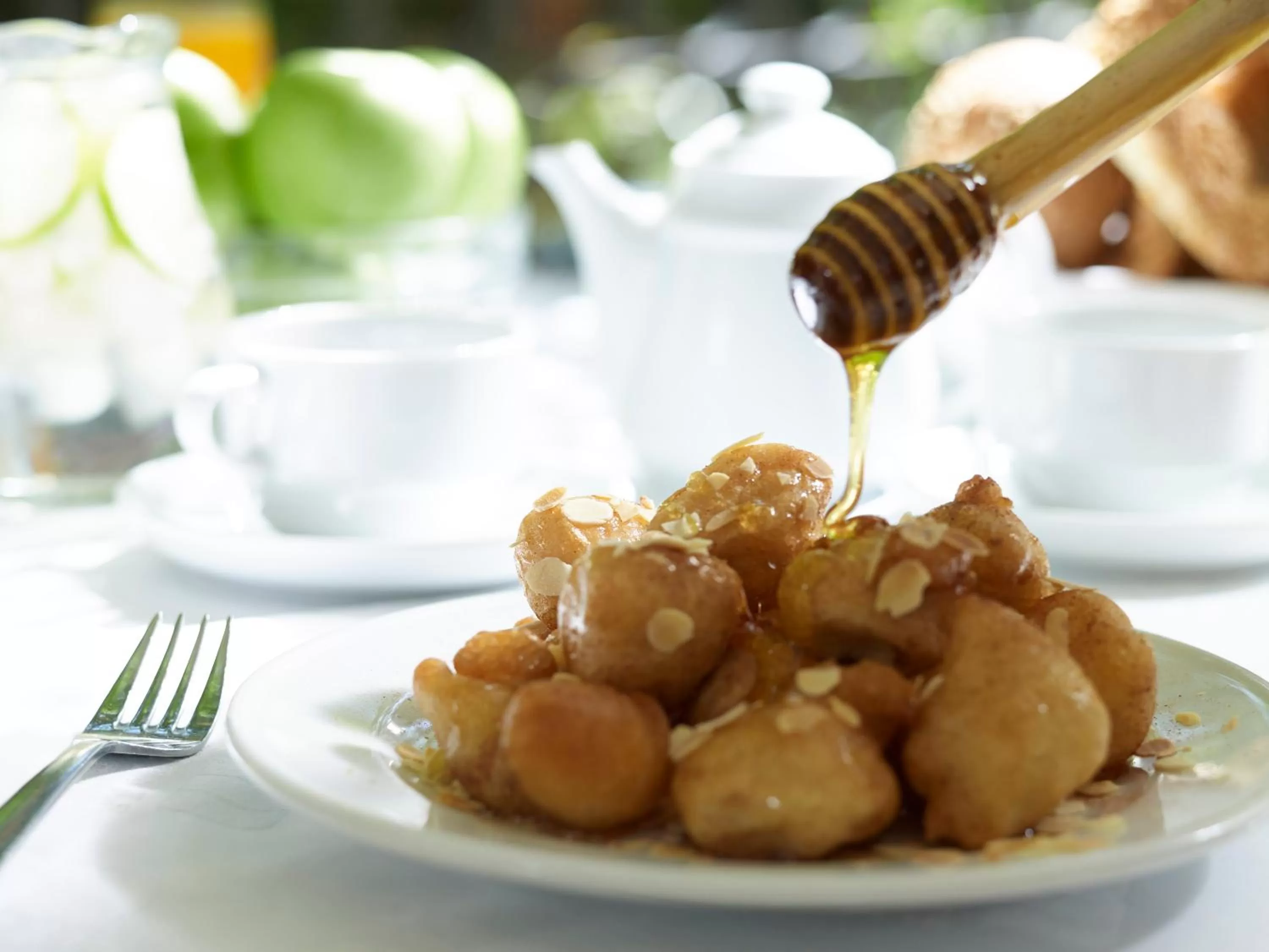 Food in Mitsis Ramira