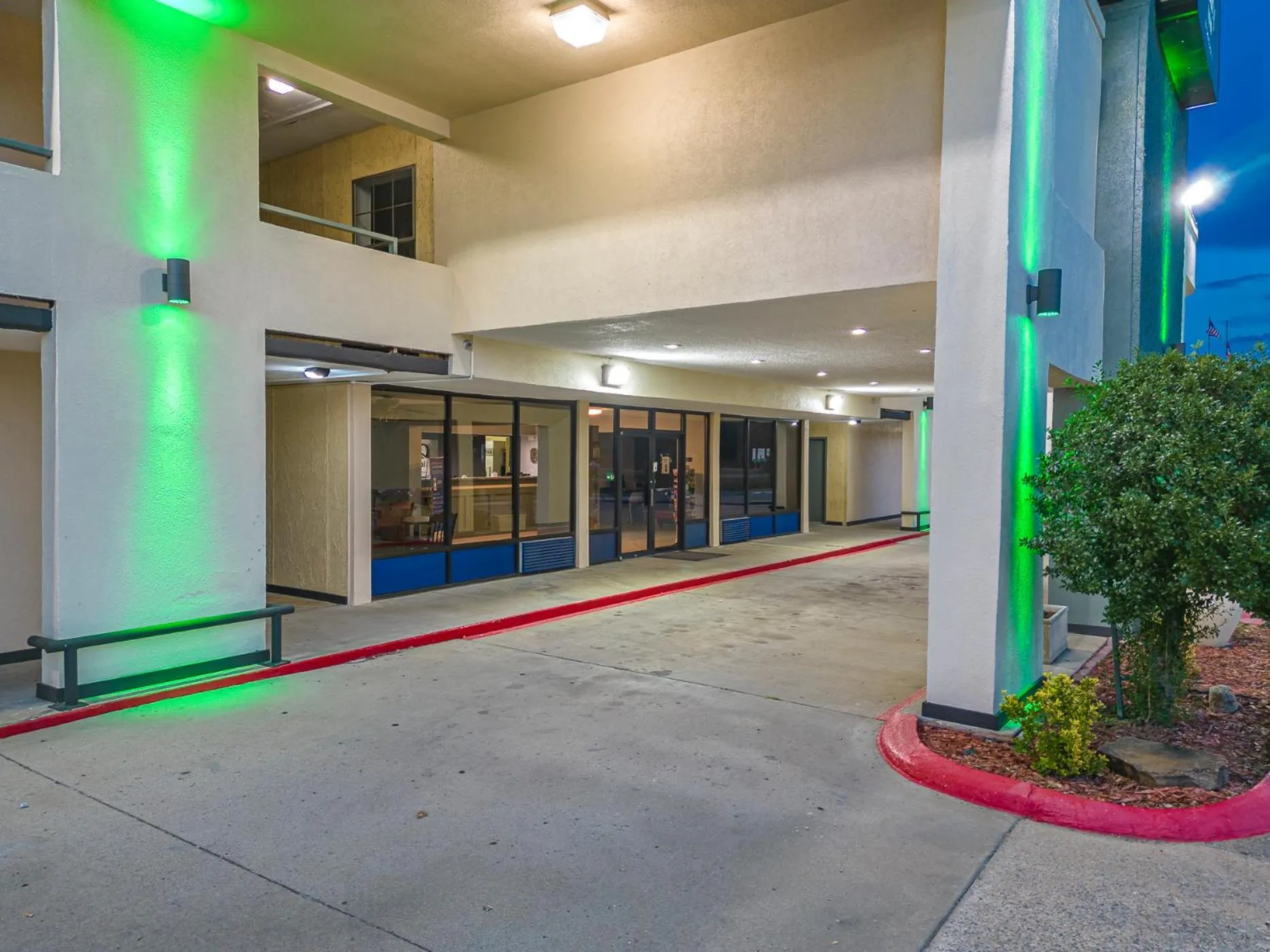 Facade/entrance in Quality Inn