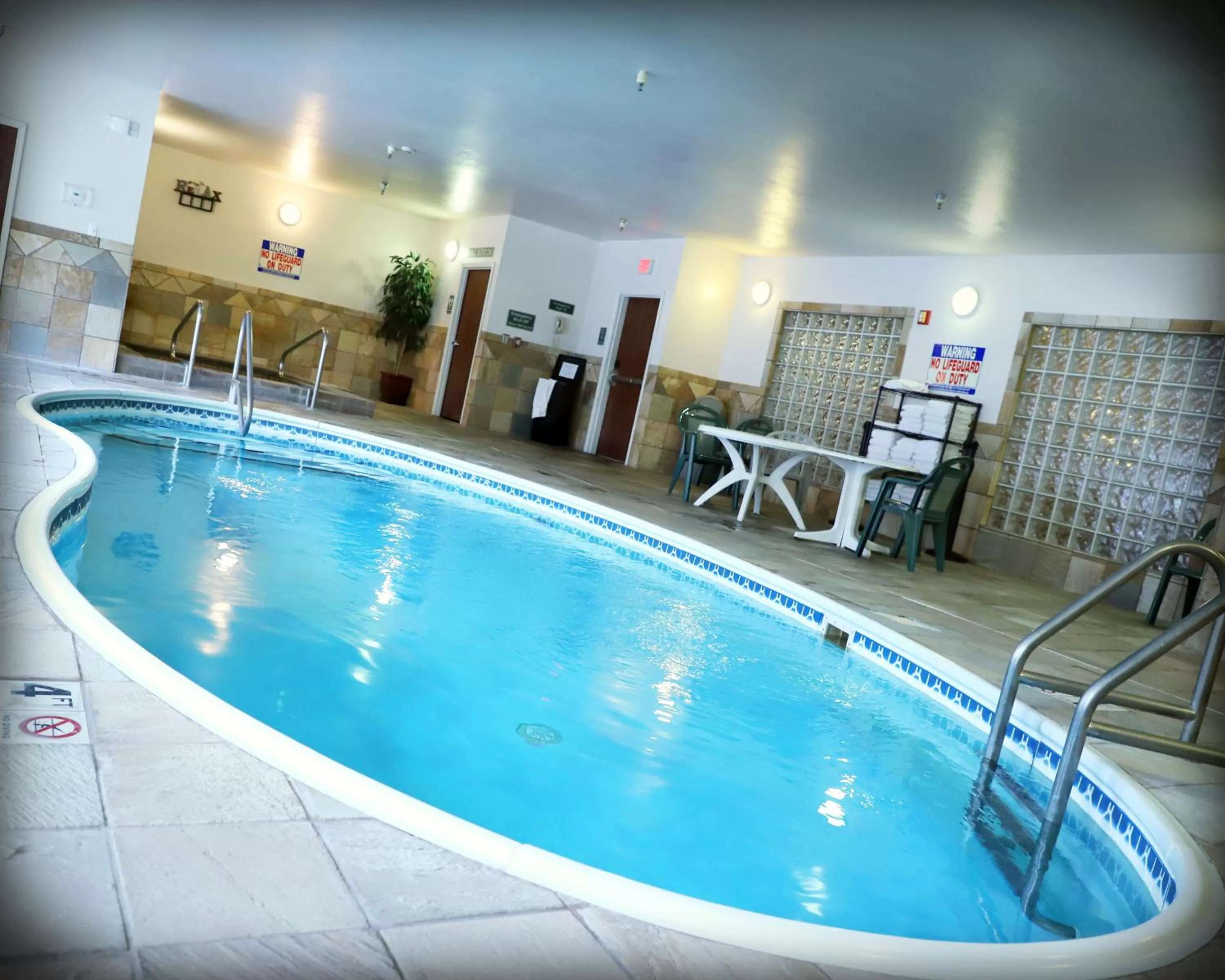 Swimming pool in Comfort Inn & Suites Deadwood