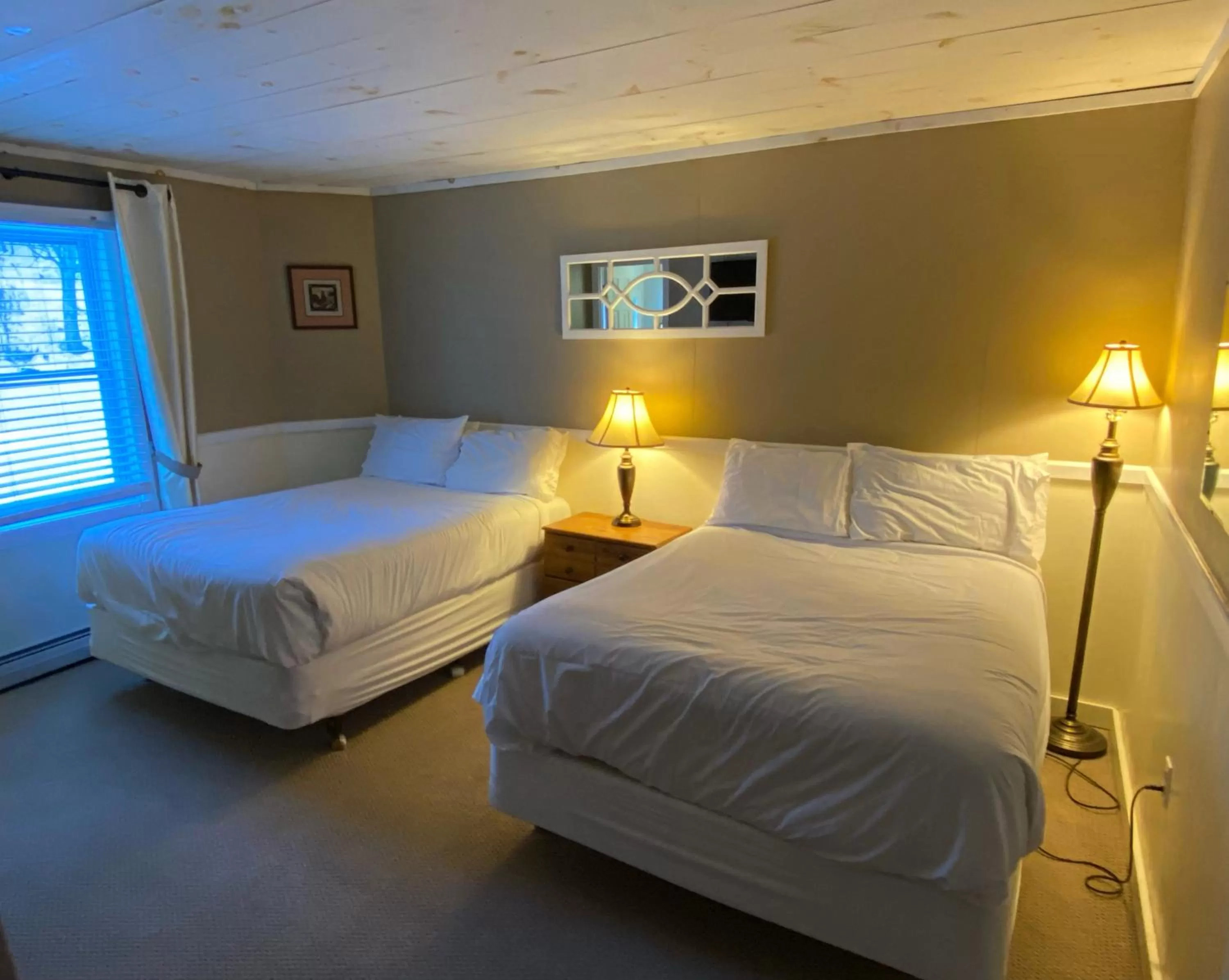 Bed in Bromley View Inn