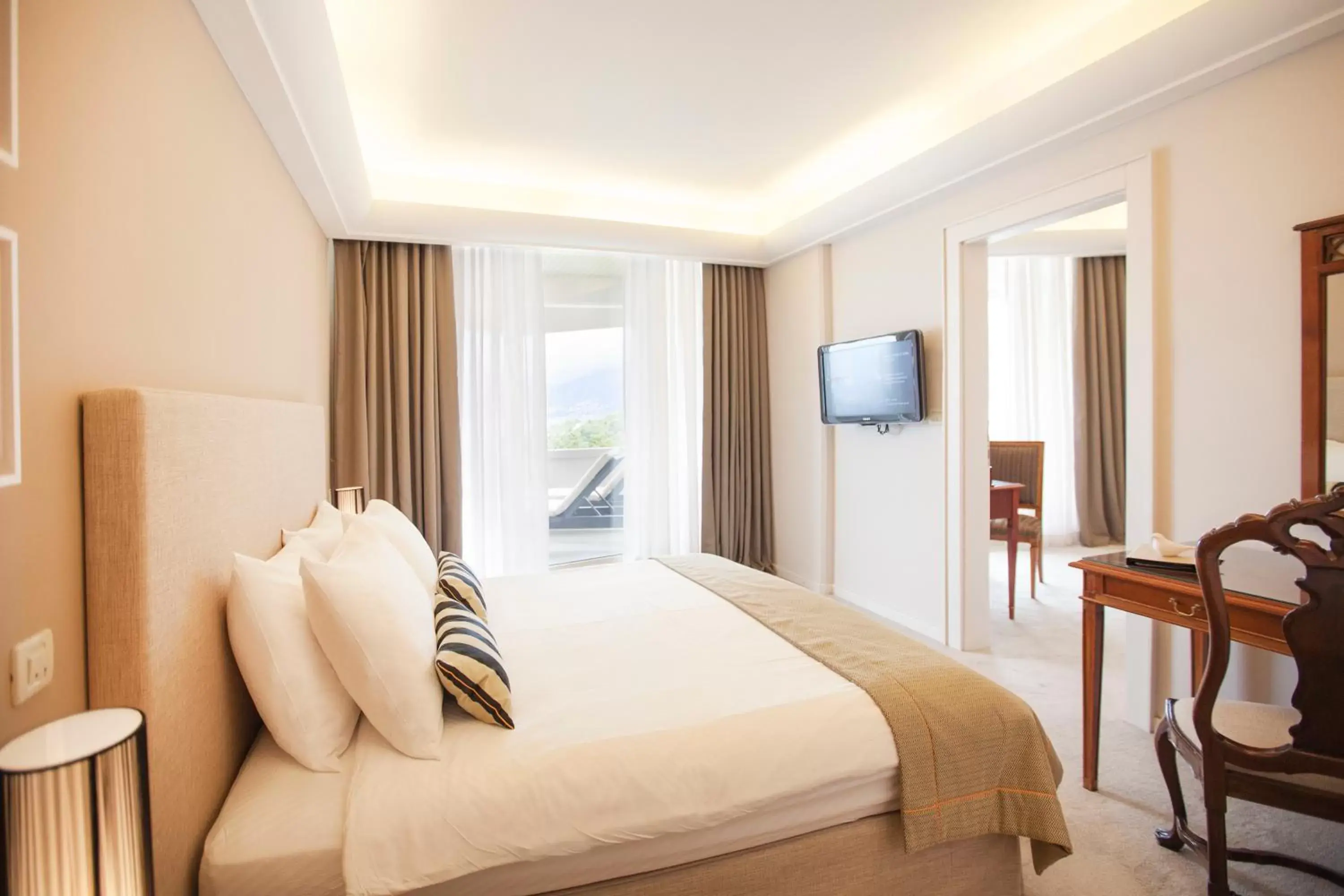 Junior Suite in Hotel Croatia Junior Suite in Hotel Croatia