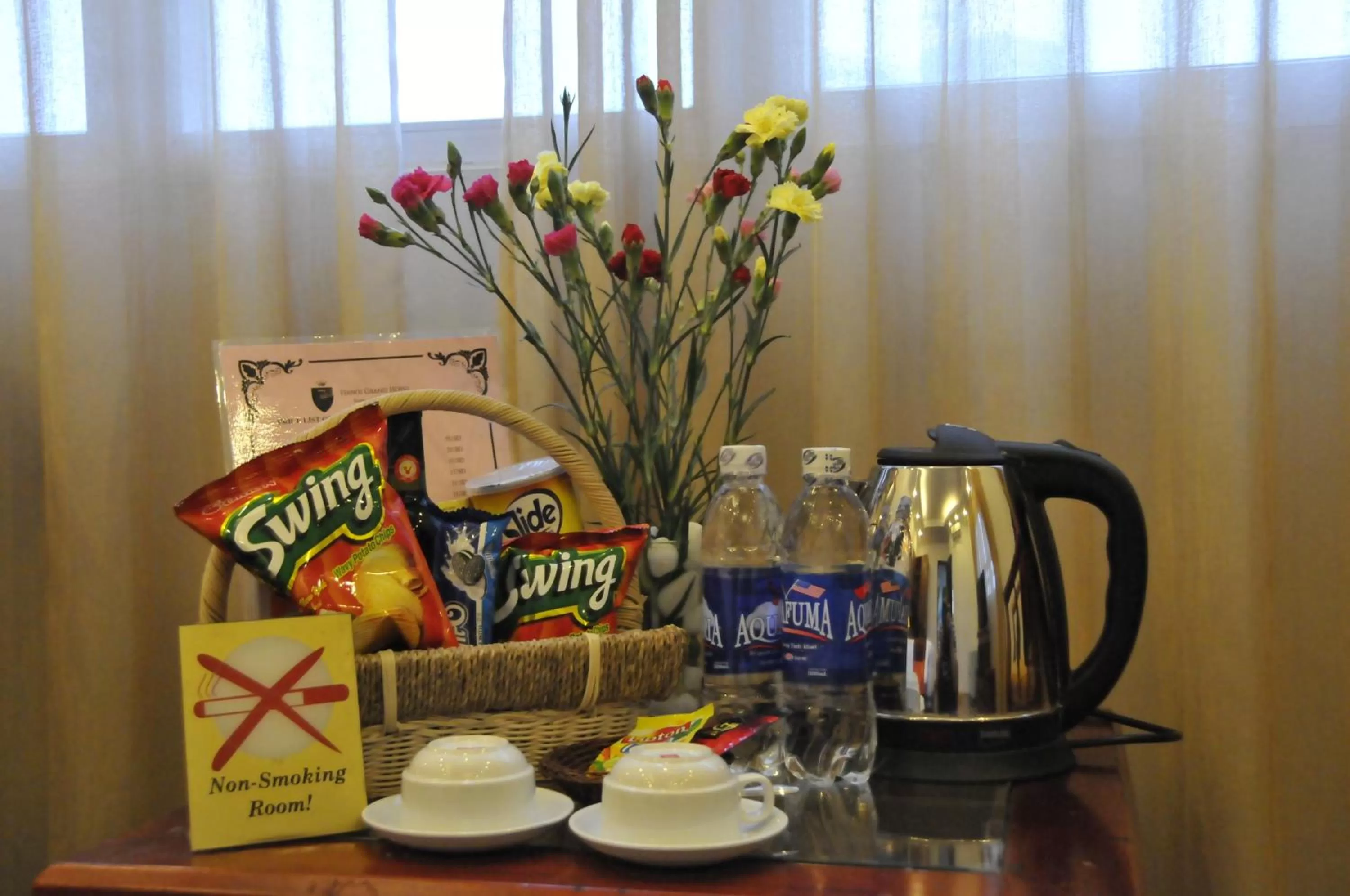 Coffee/tea facilities in Urban Alley Hotel