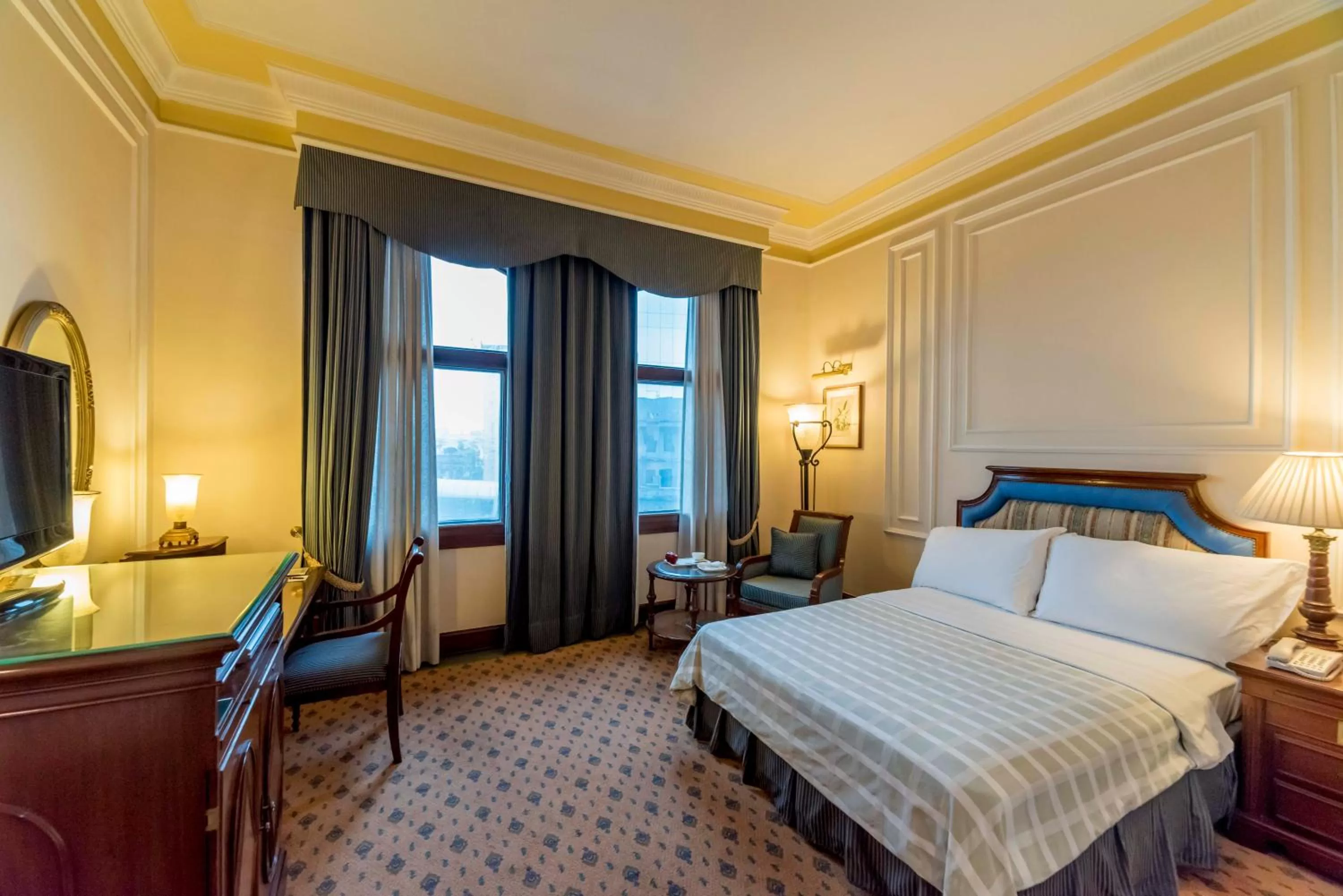 The Oberoi Grand Kolkata