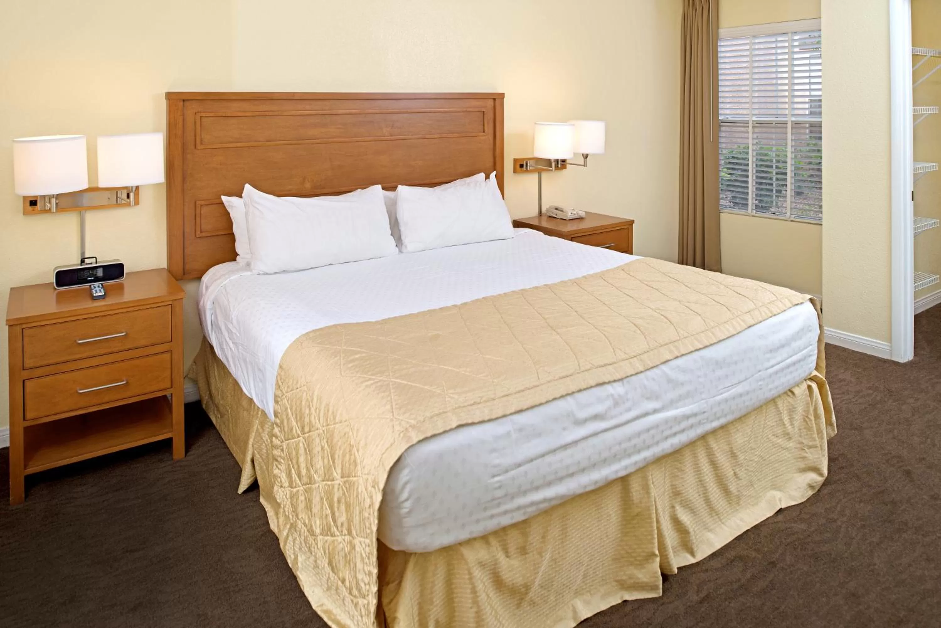 2 BEDROOM 1 KING 1 QUEEN SUITE ROLL-IN SHOWER in Hilton Vacation Club Desert Retreat Las Vegas