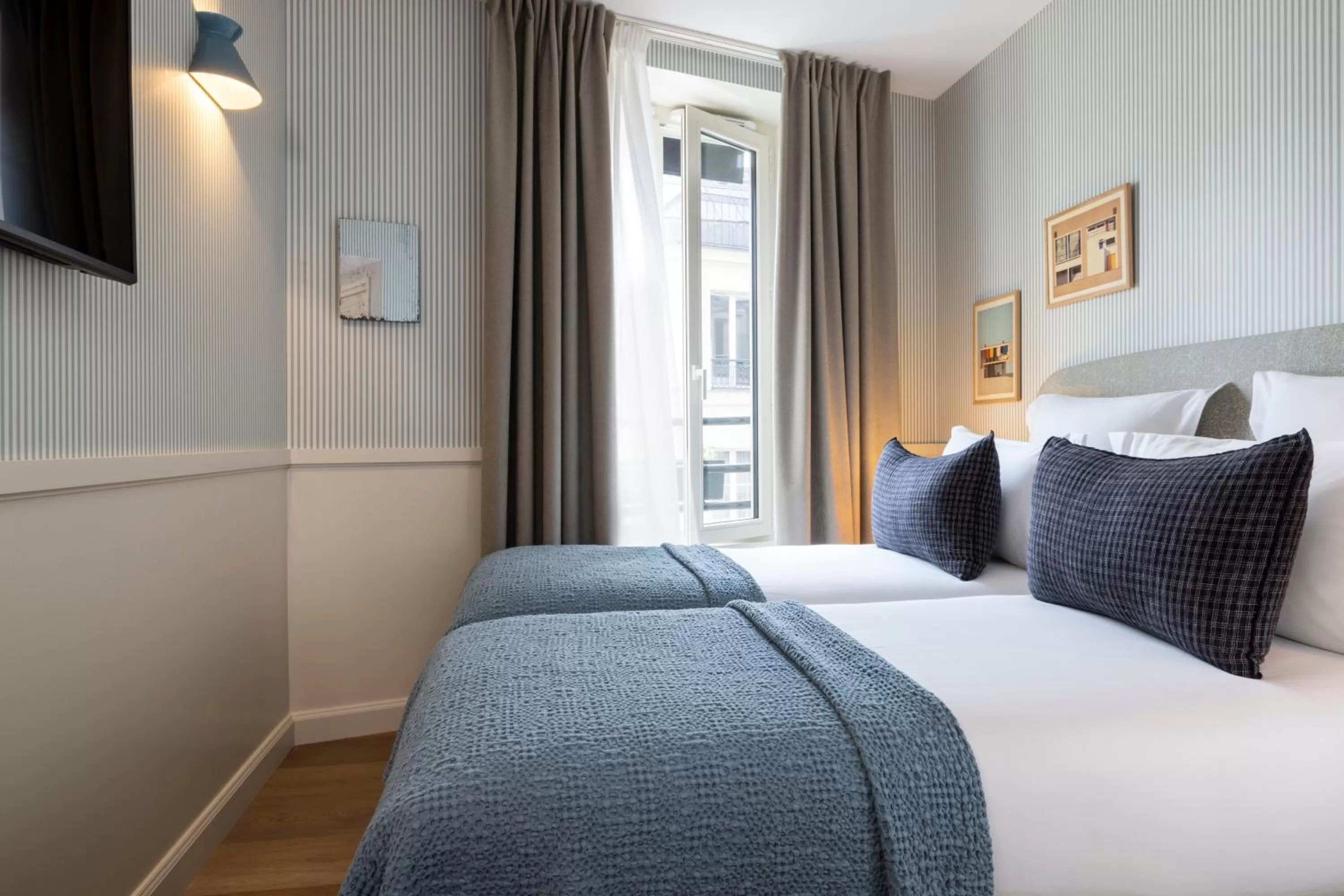 Property building, Bed in Le Petit Oberkampf Hotel & Spa