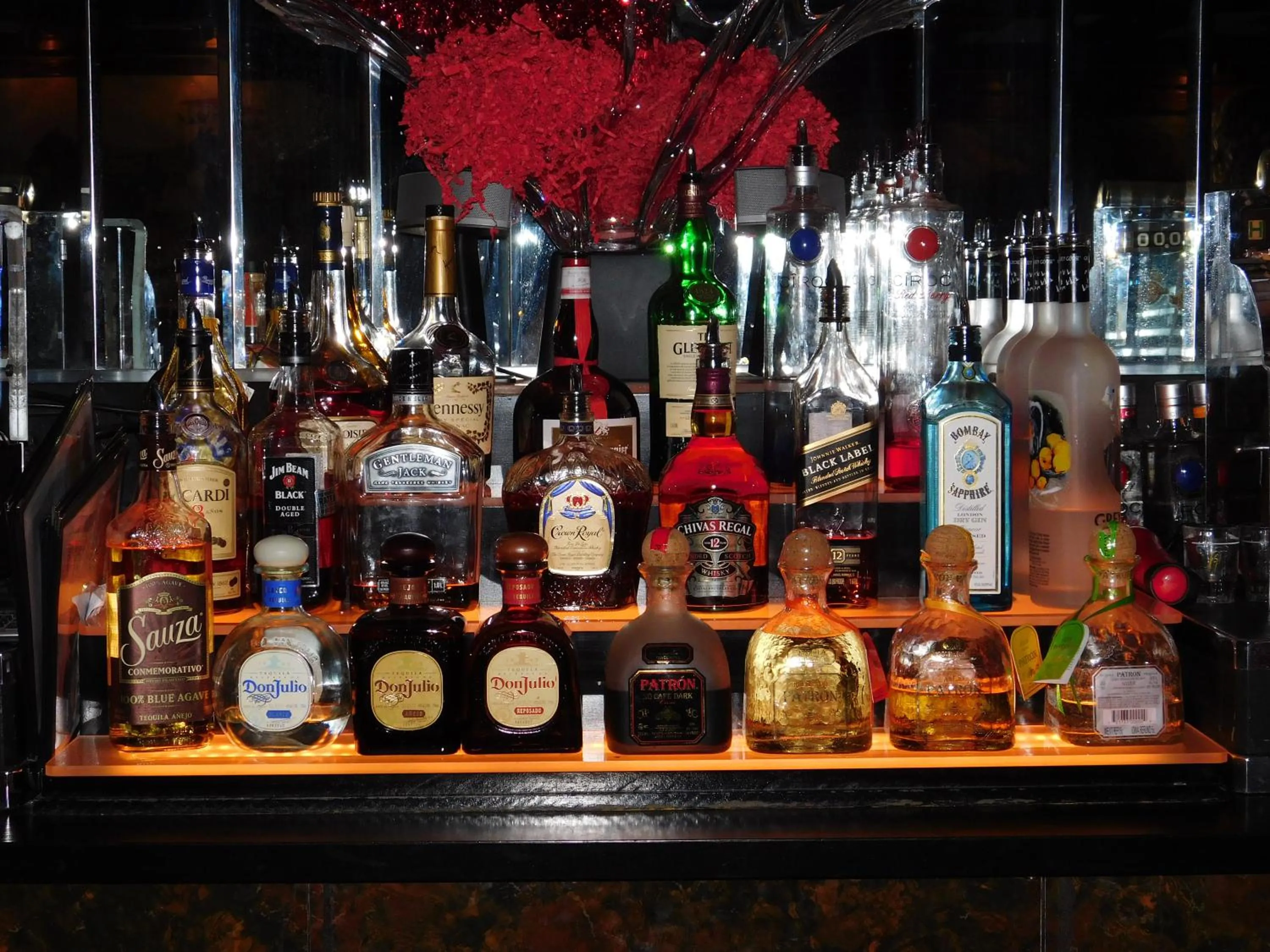 Lounge or bar in West Gate Inn Nyack