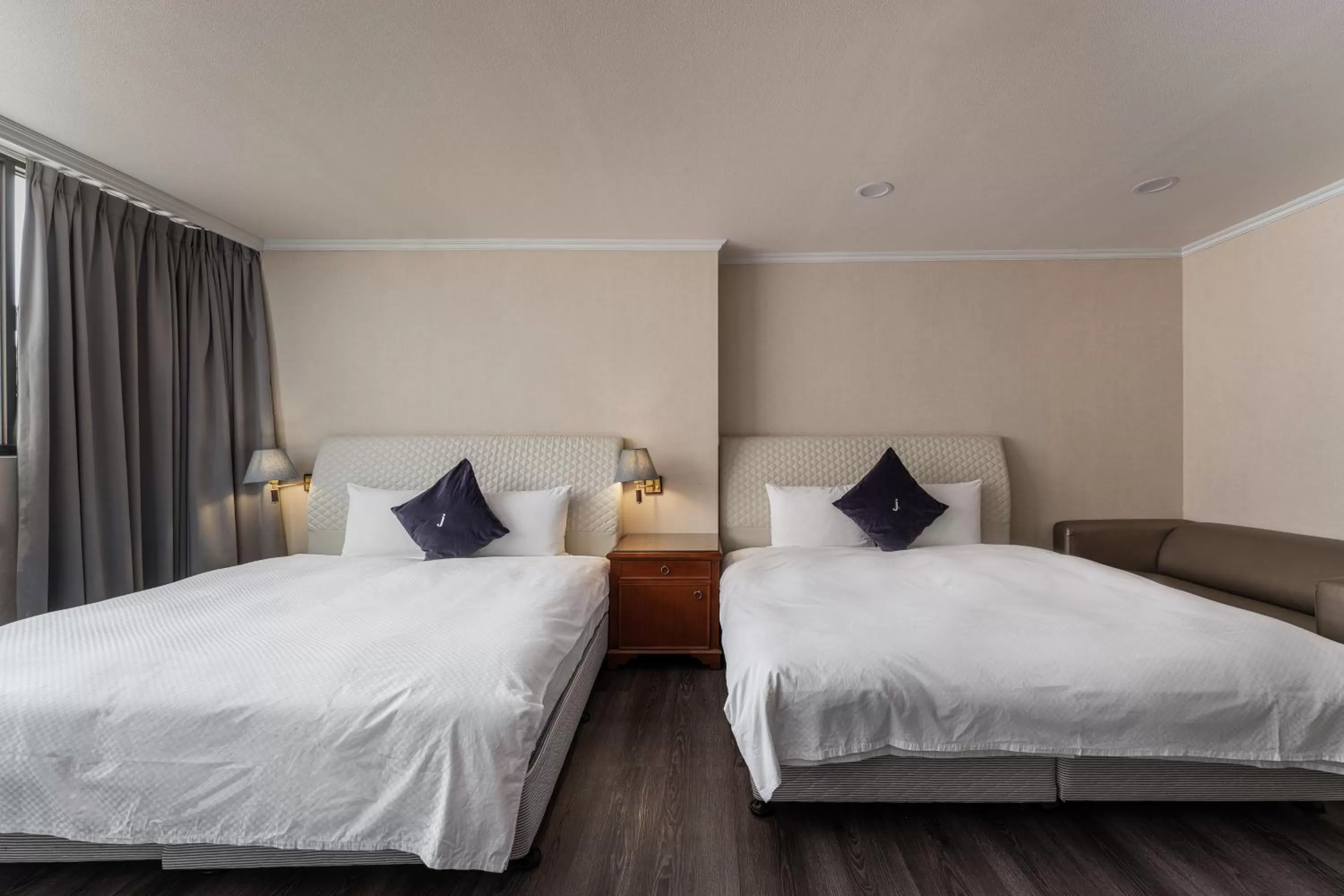 Bed in Hotel j-Metropolis