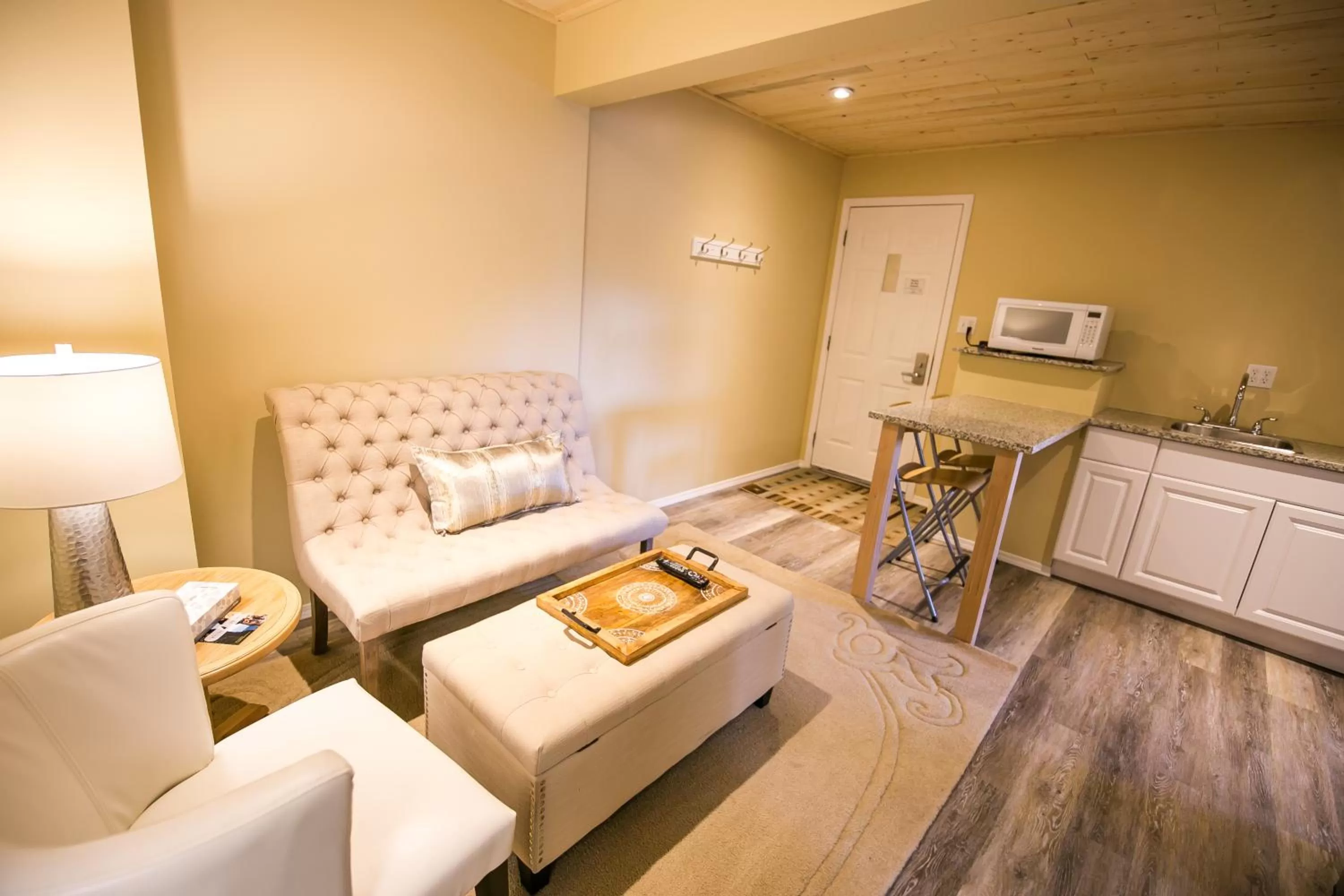 Photo of the whole room in Crystal Springs Lodge