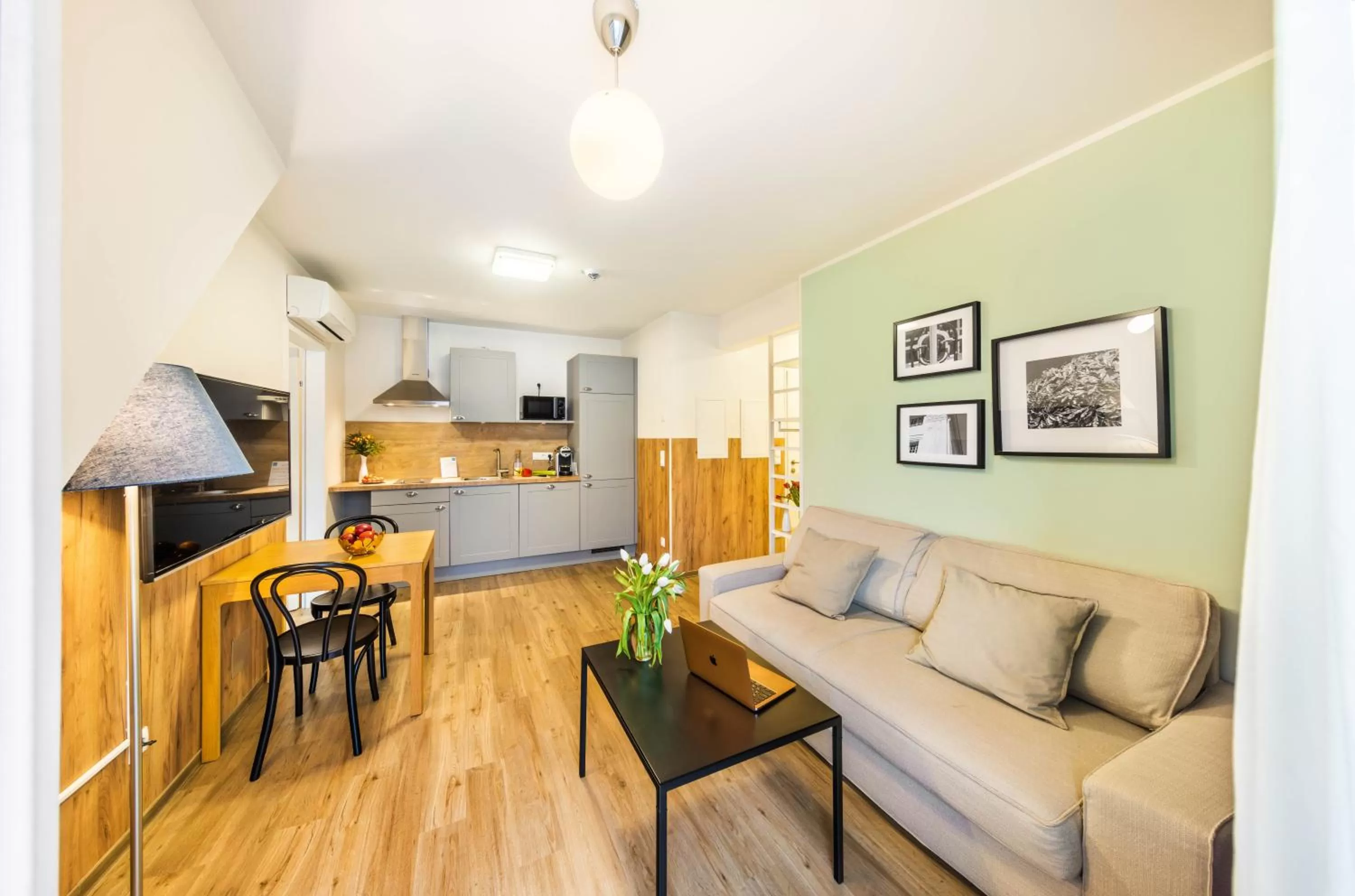 Kitchen or kitchenette in Jimmy's Apartments Lory