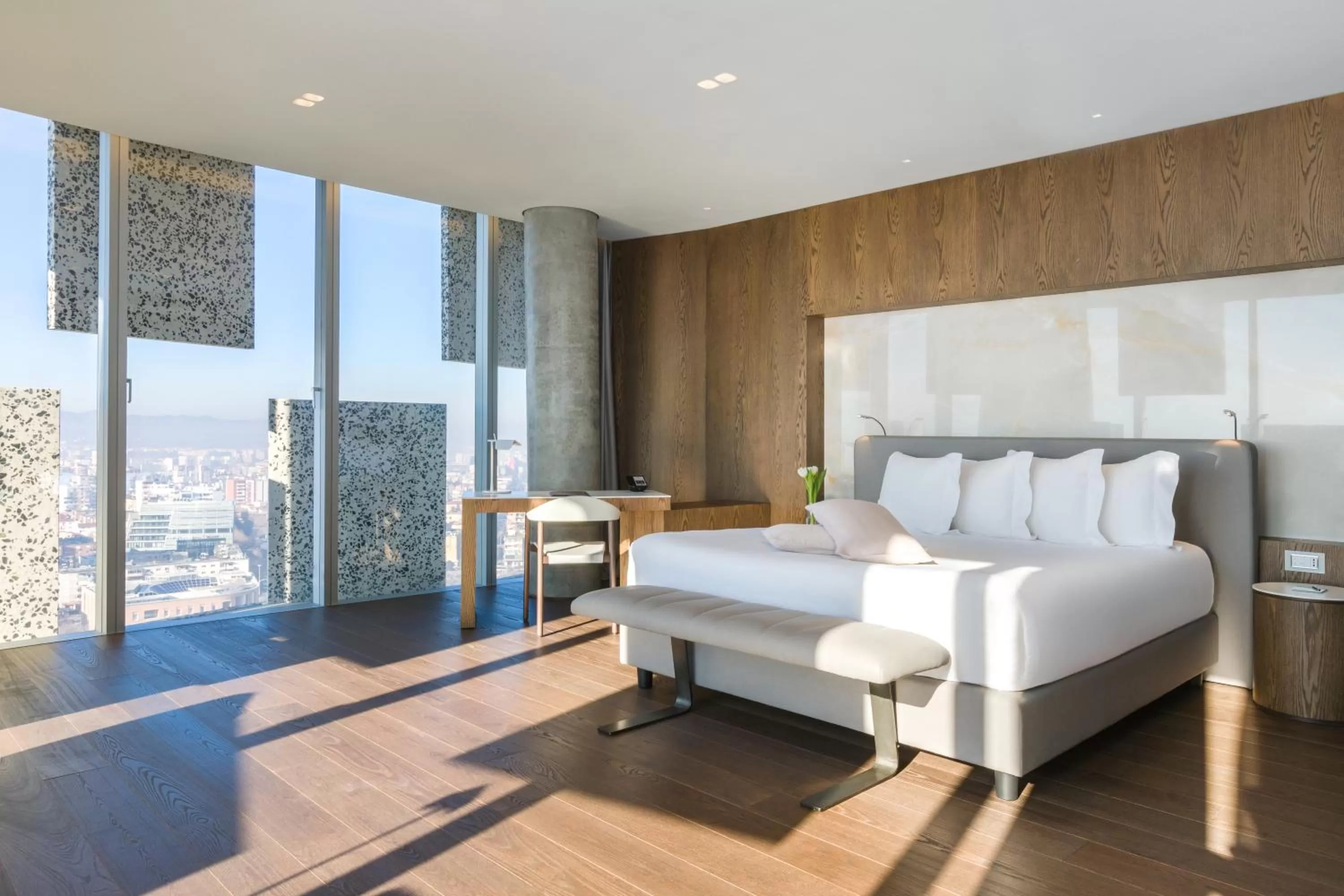 Bed in Maritim Hotel Plaza Tirana