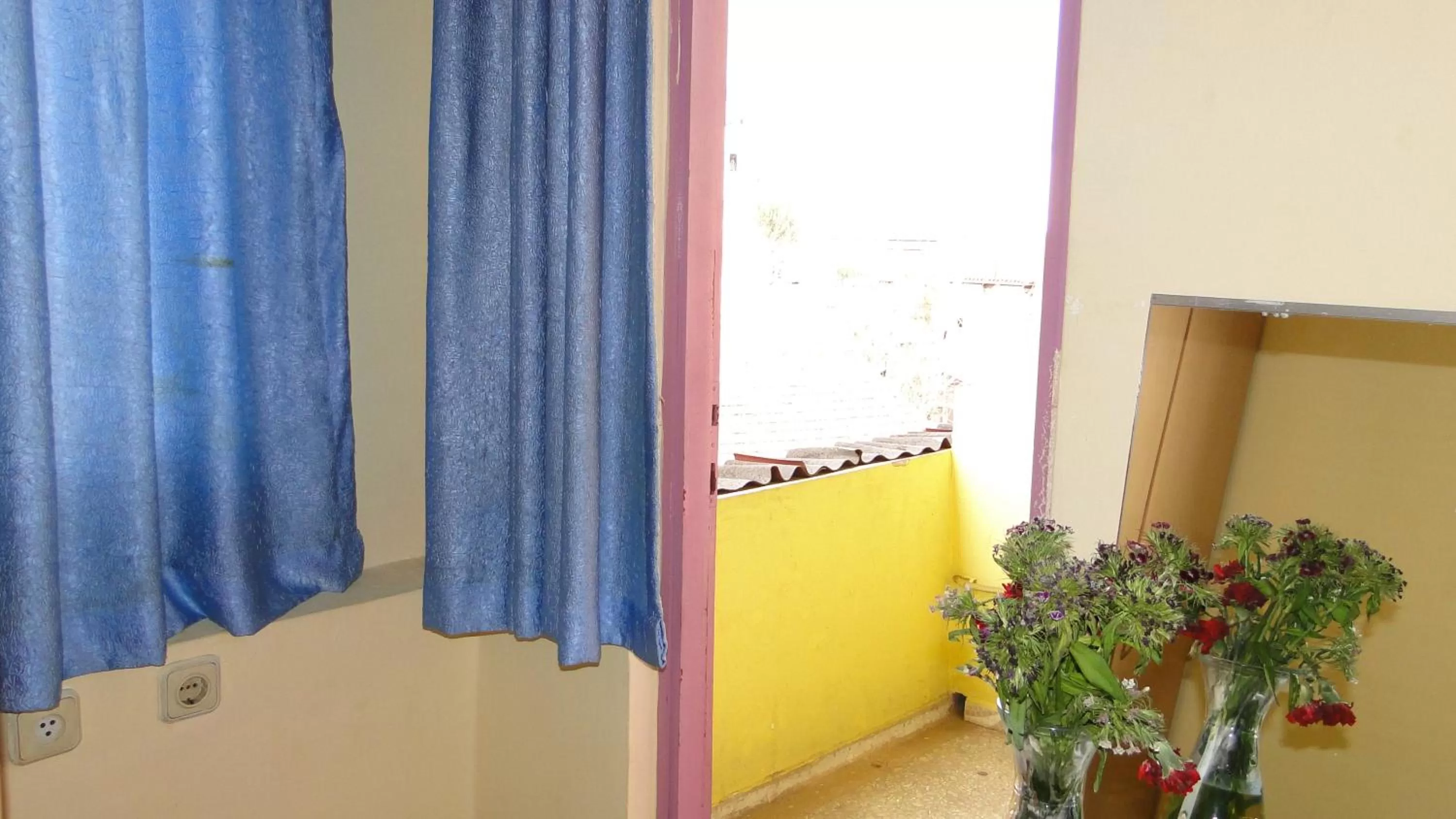 Decorative detail in Sunrise Hotel