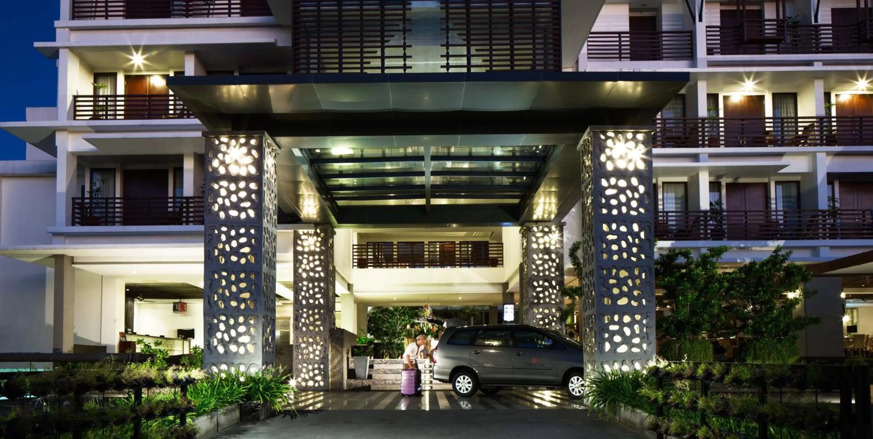 Facade/entrance in Sun Island Hotel & Spa Kuta