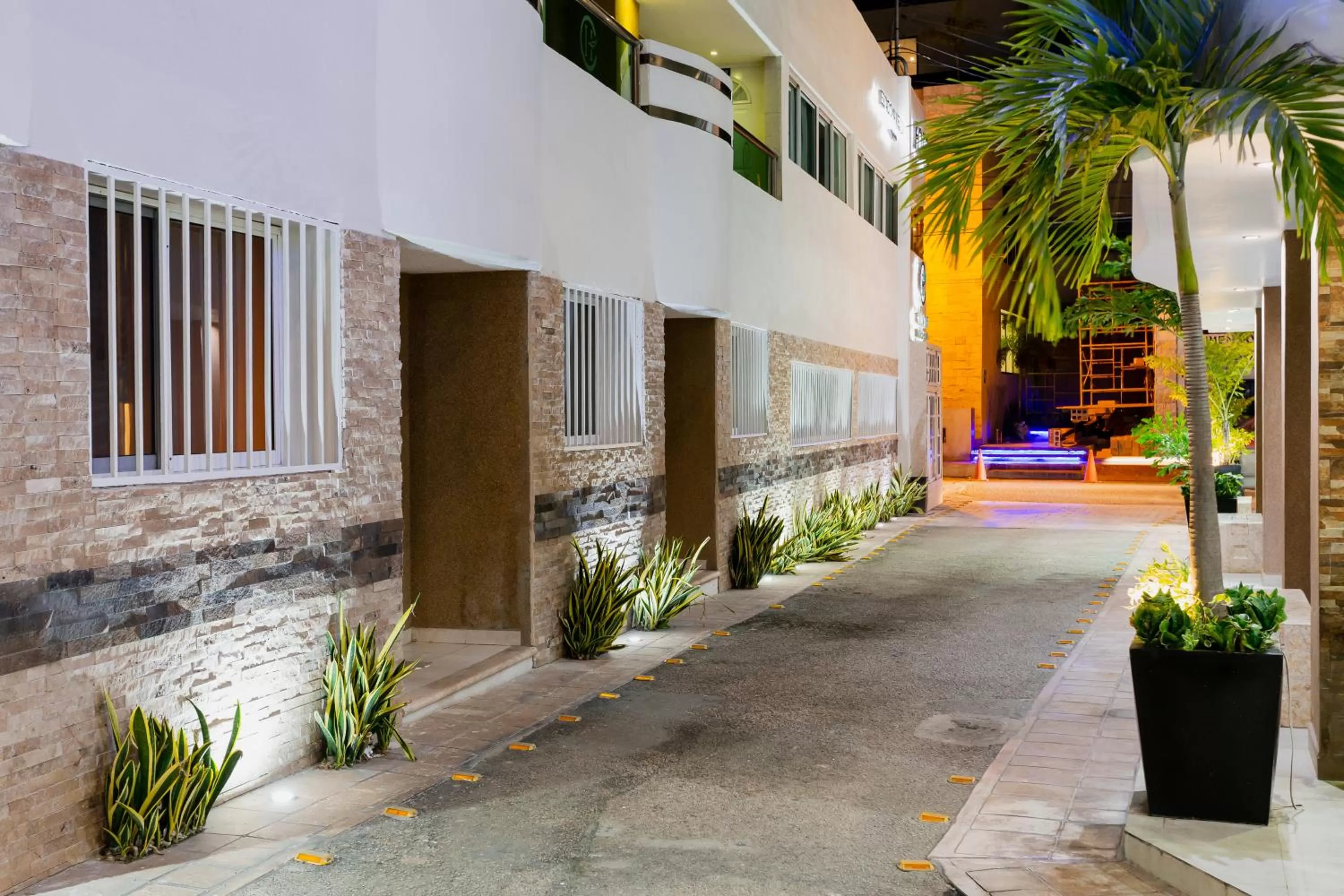 Hotel & Suites Country Valladolid