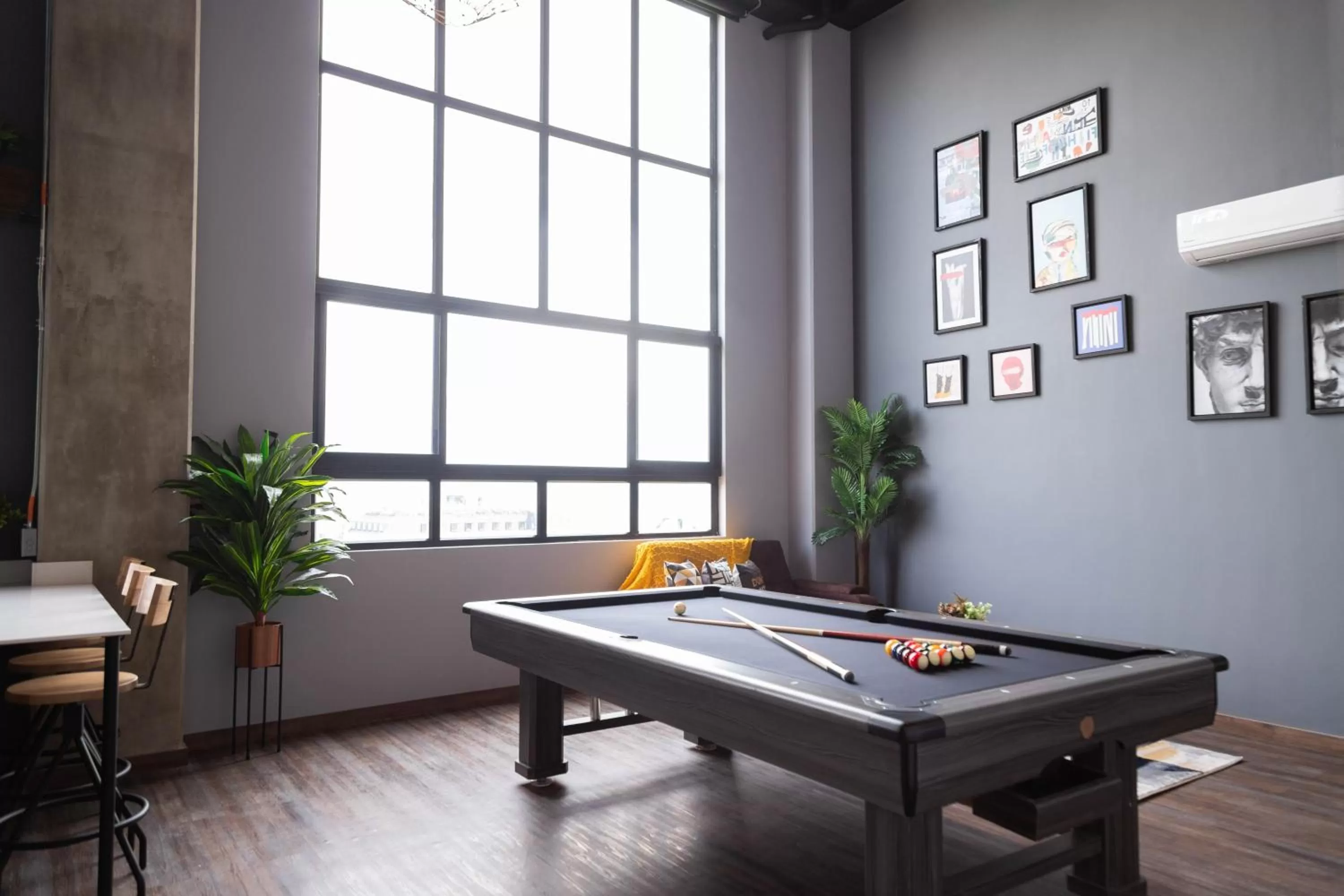 Billiard in Royal Living Poblado