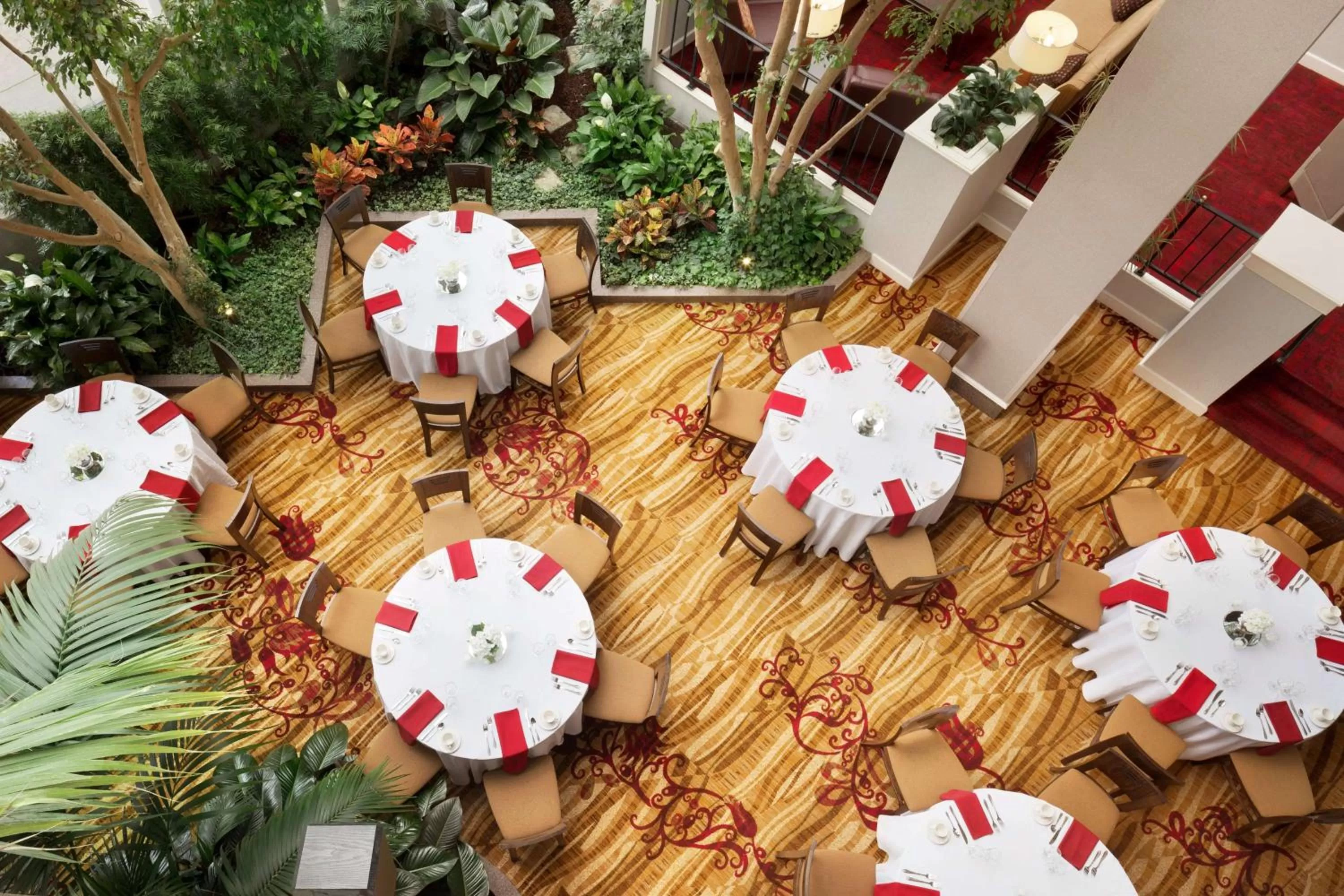 Lobby or reception in Hilton Fort Wayne at the Grand Wayne Convention Center