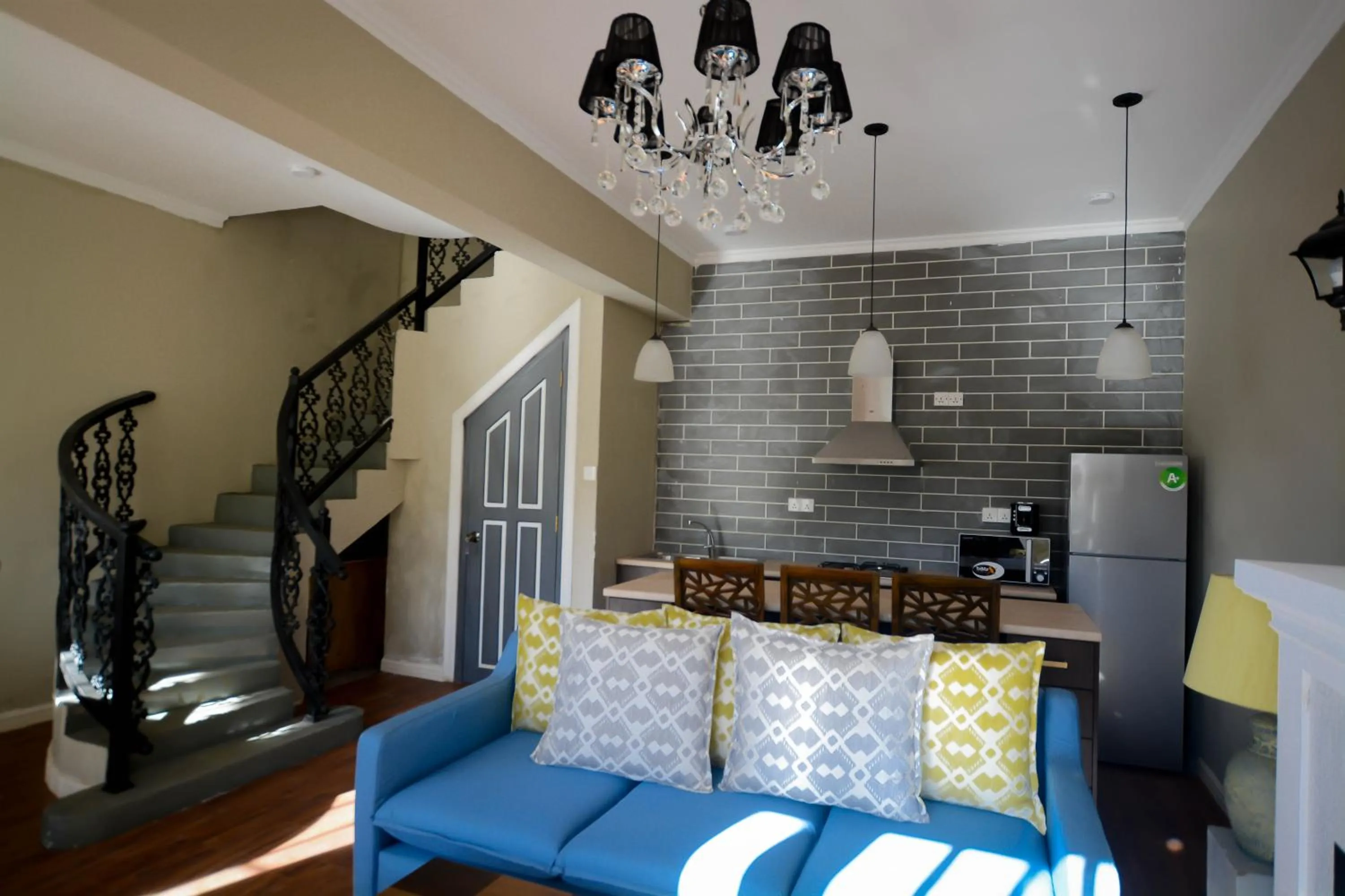 Living room in Luxe Wilderness - Private Villas, Free Breakfast, 2km from City Centre