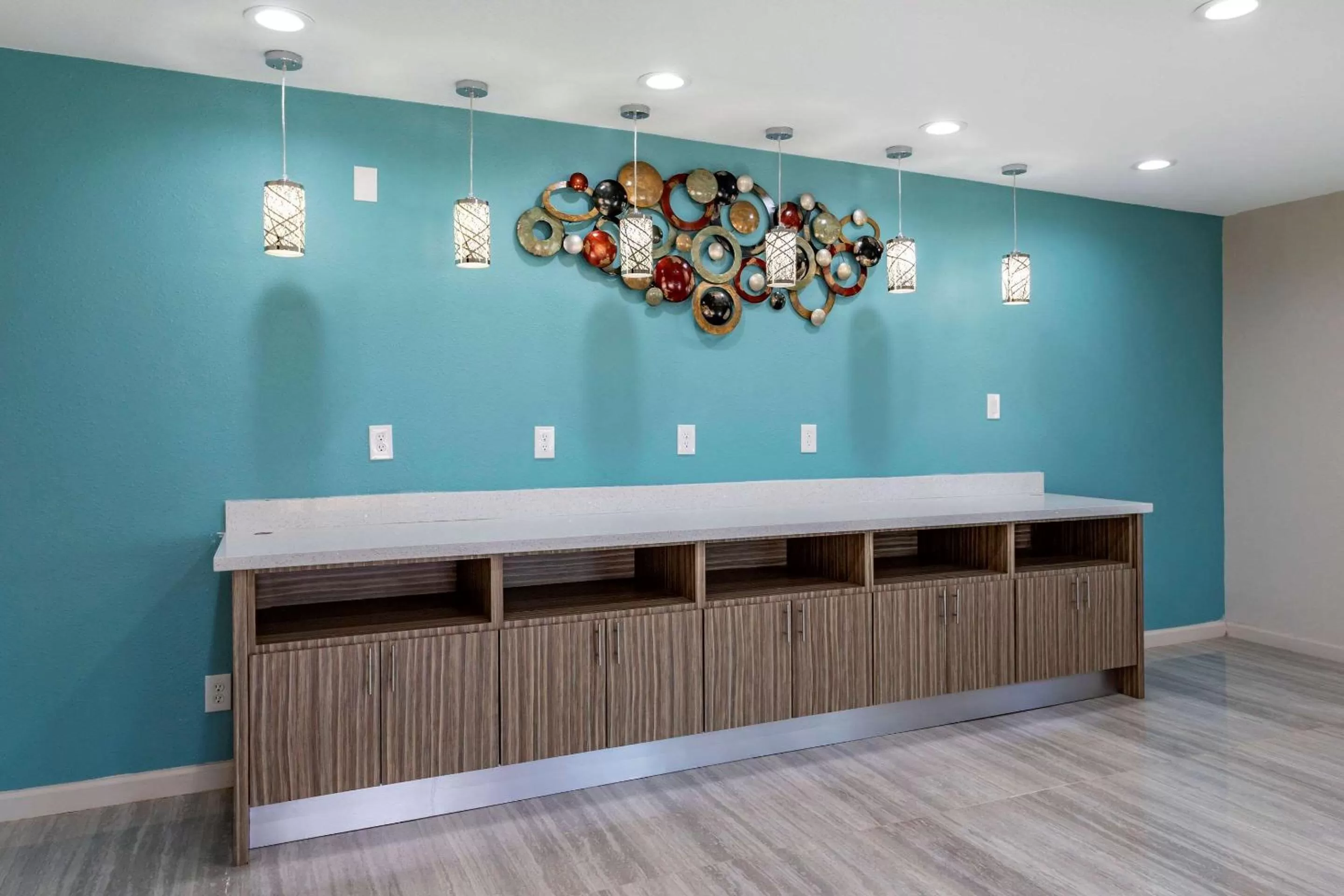 Restaurant/places to eat in Rodeway Inn