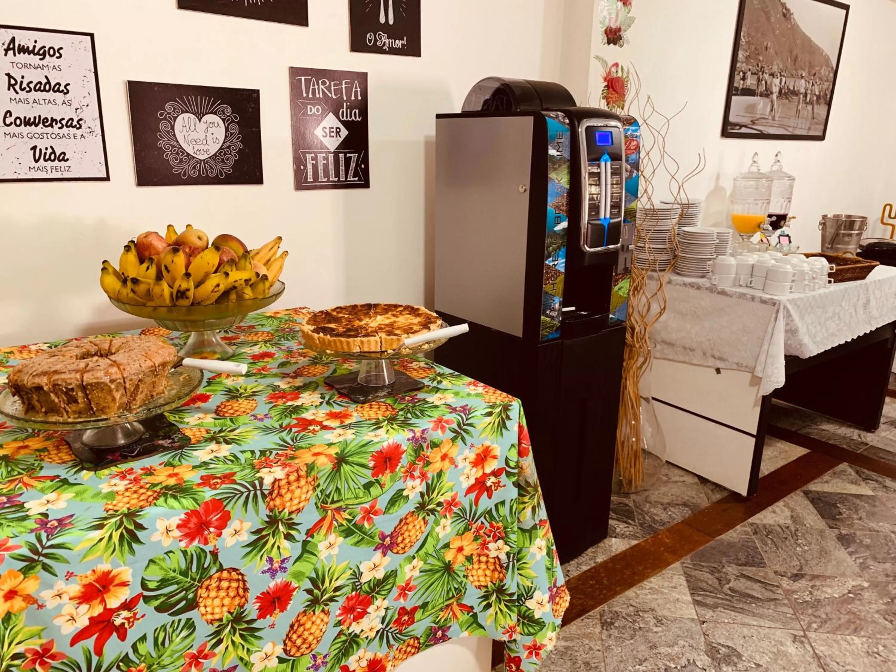 Breakfast in Flamingo Beach Pousada