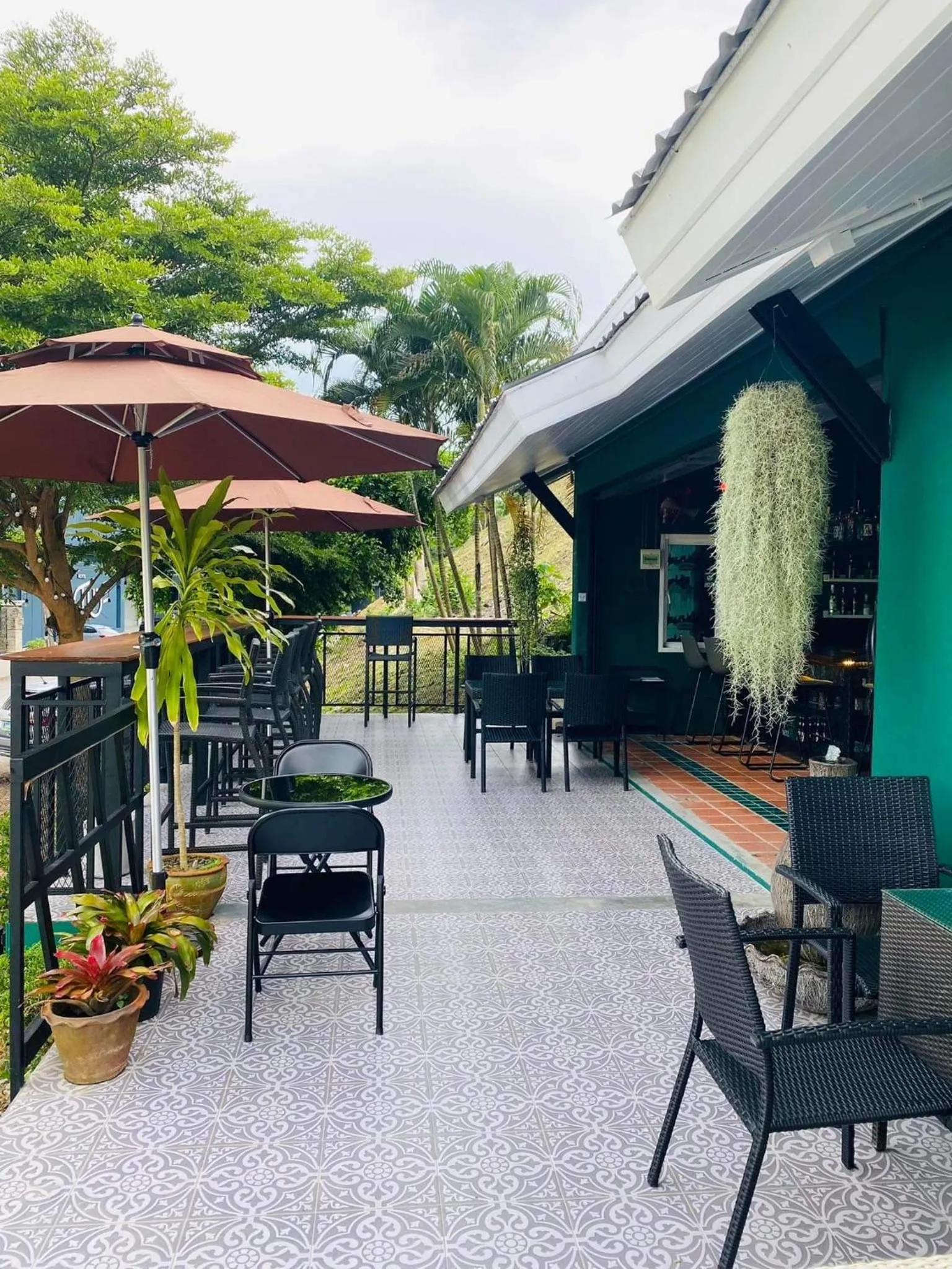 Restaurant/places to eat in Siray Green Resort