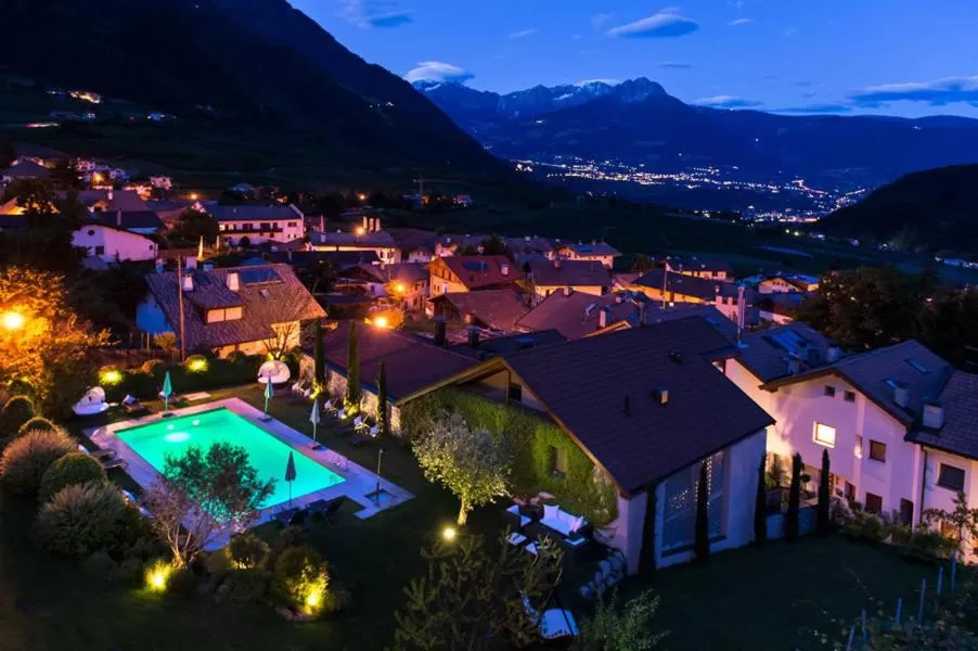 Facade/entrance, Bird's-eye View in Mair Am Ort Living Hotel B&B