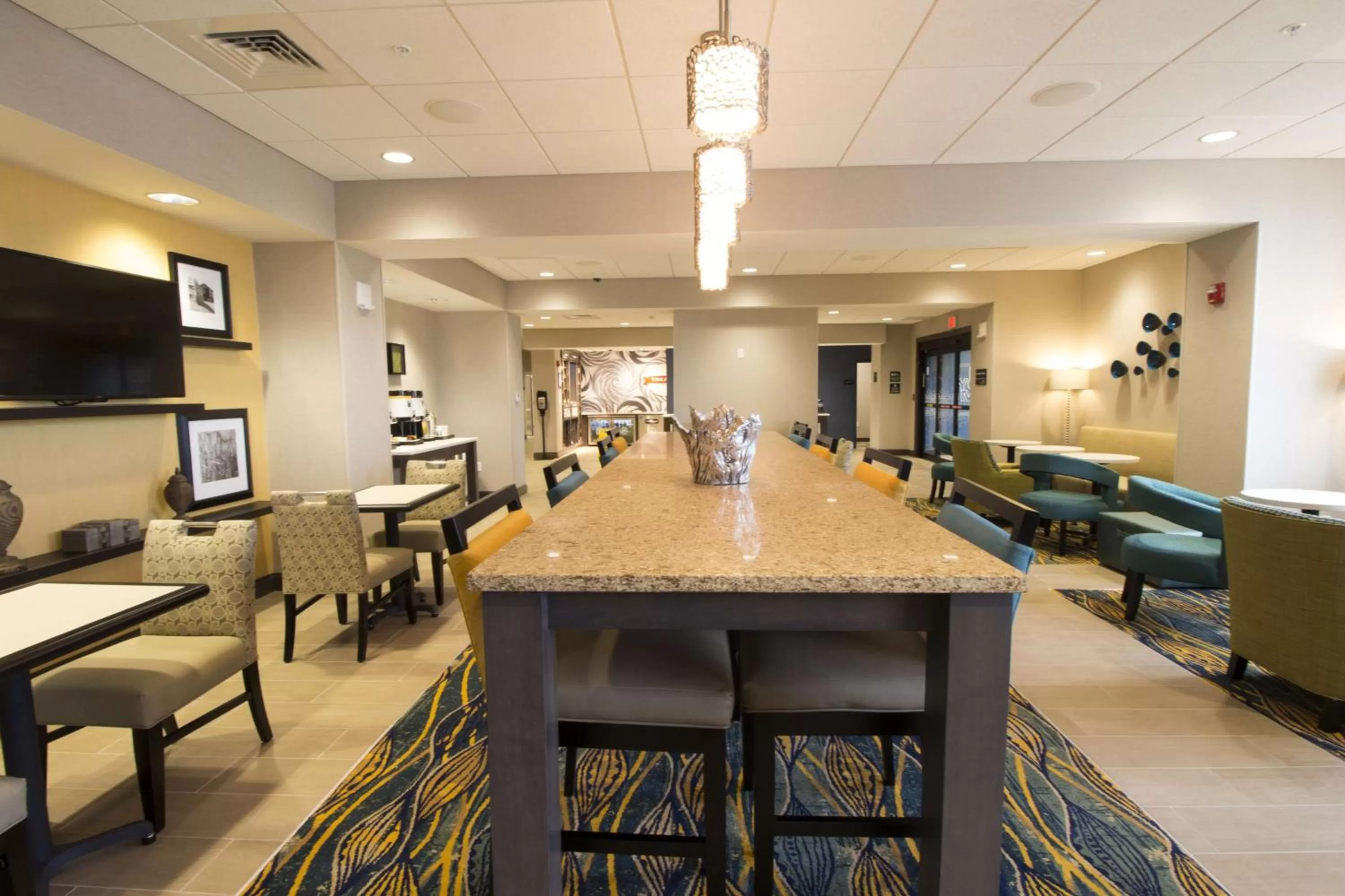 Lobby or reception in Hampton Inn Decatur, Mt. Zion, IL