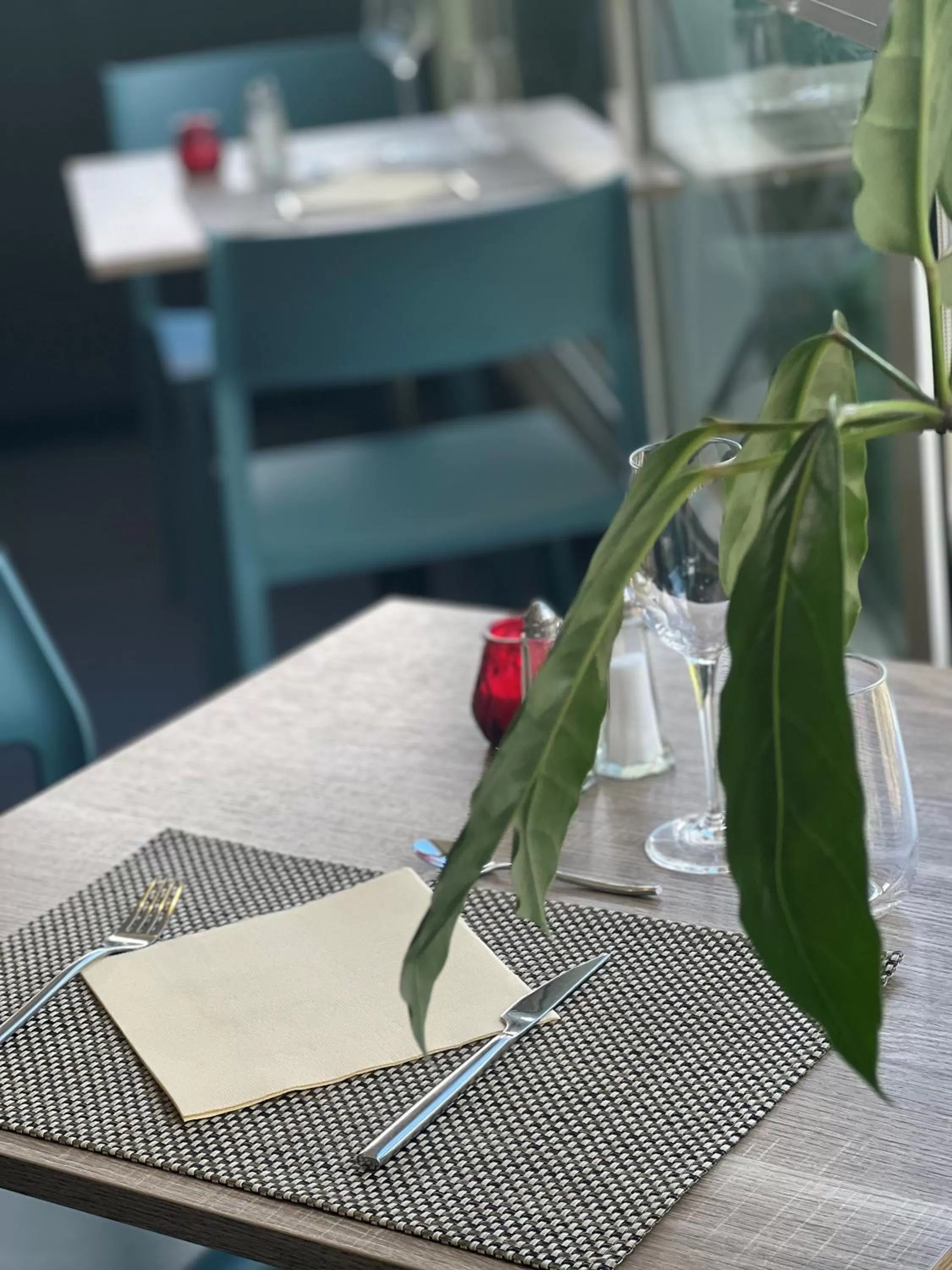 Restaurant/places to eat in Hôtel restaurant Kyriad Fréjus