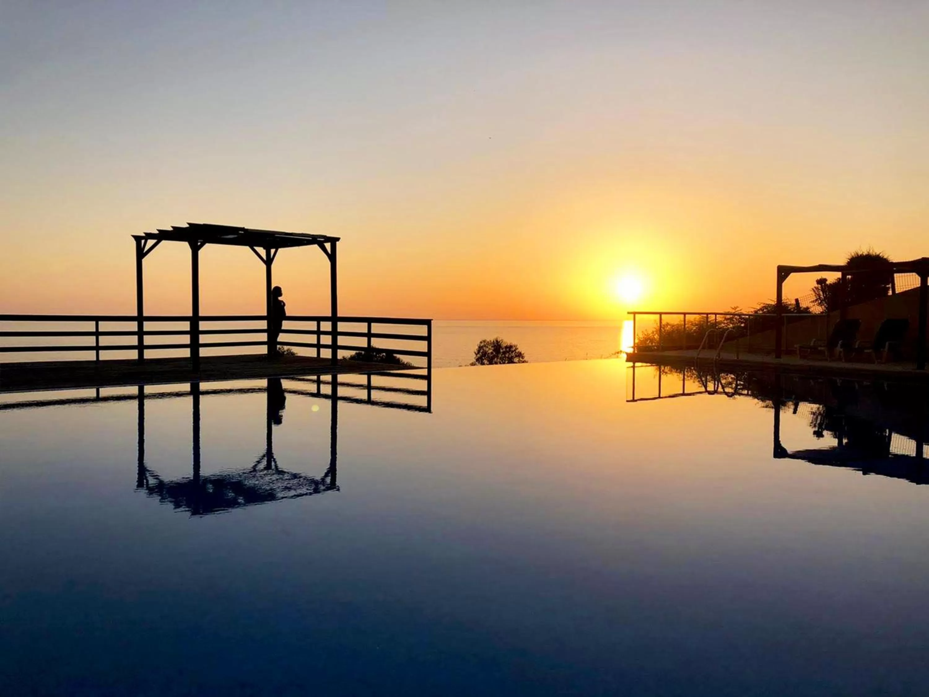 Swimming pool in Hotel Miramar Sul