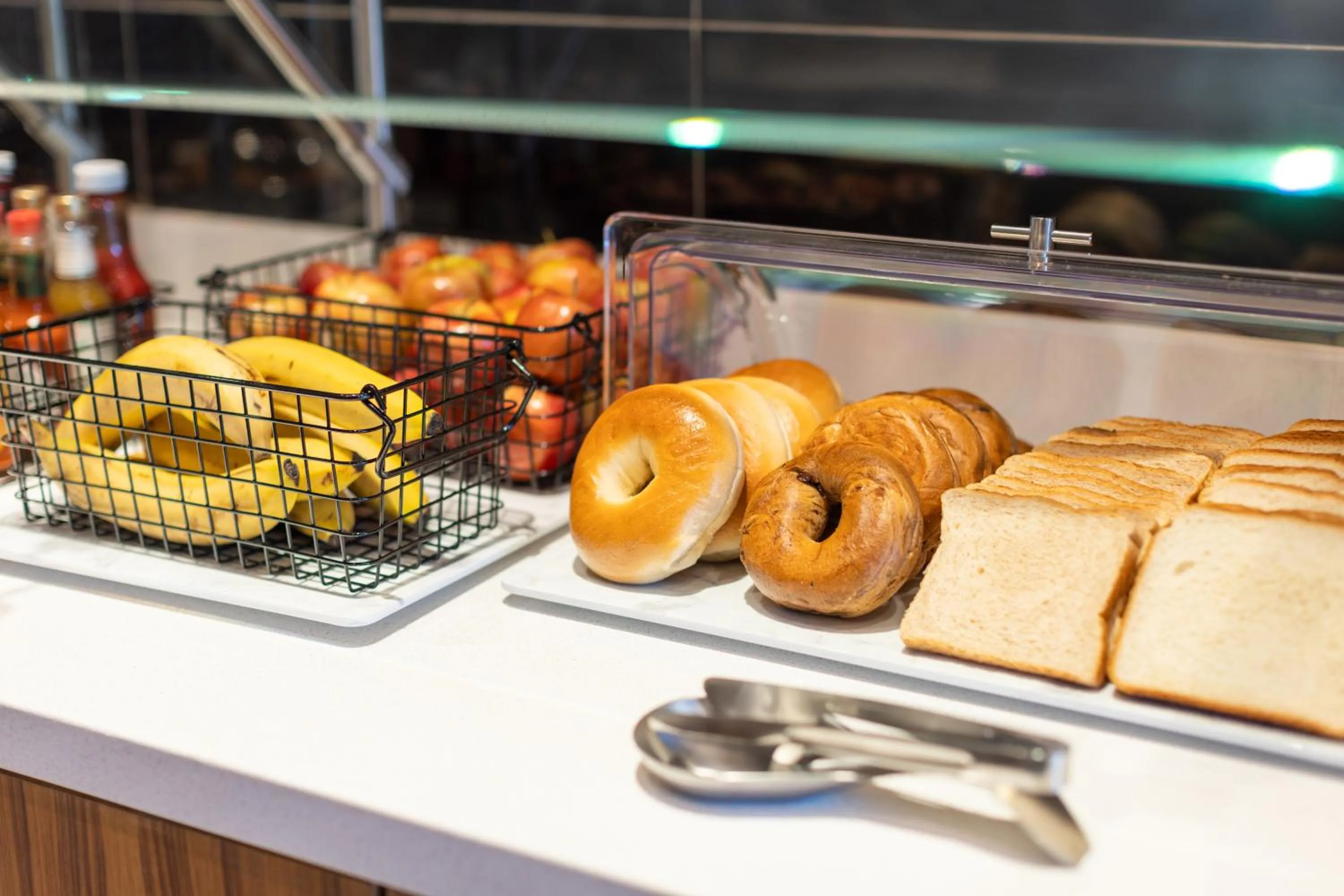 Buffet breakfast in SpringHill Suites by Marriott Tucson at The Bridges