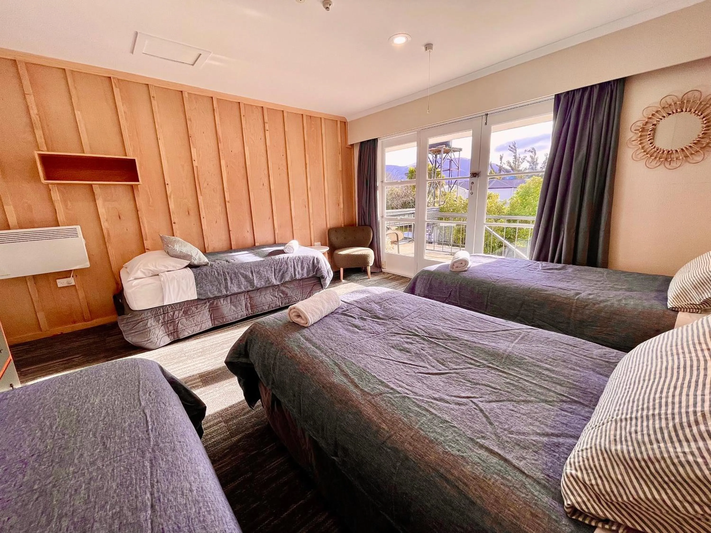 Bed in Te Anau Lakefront Backpackers