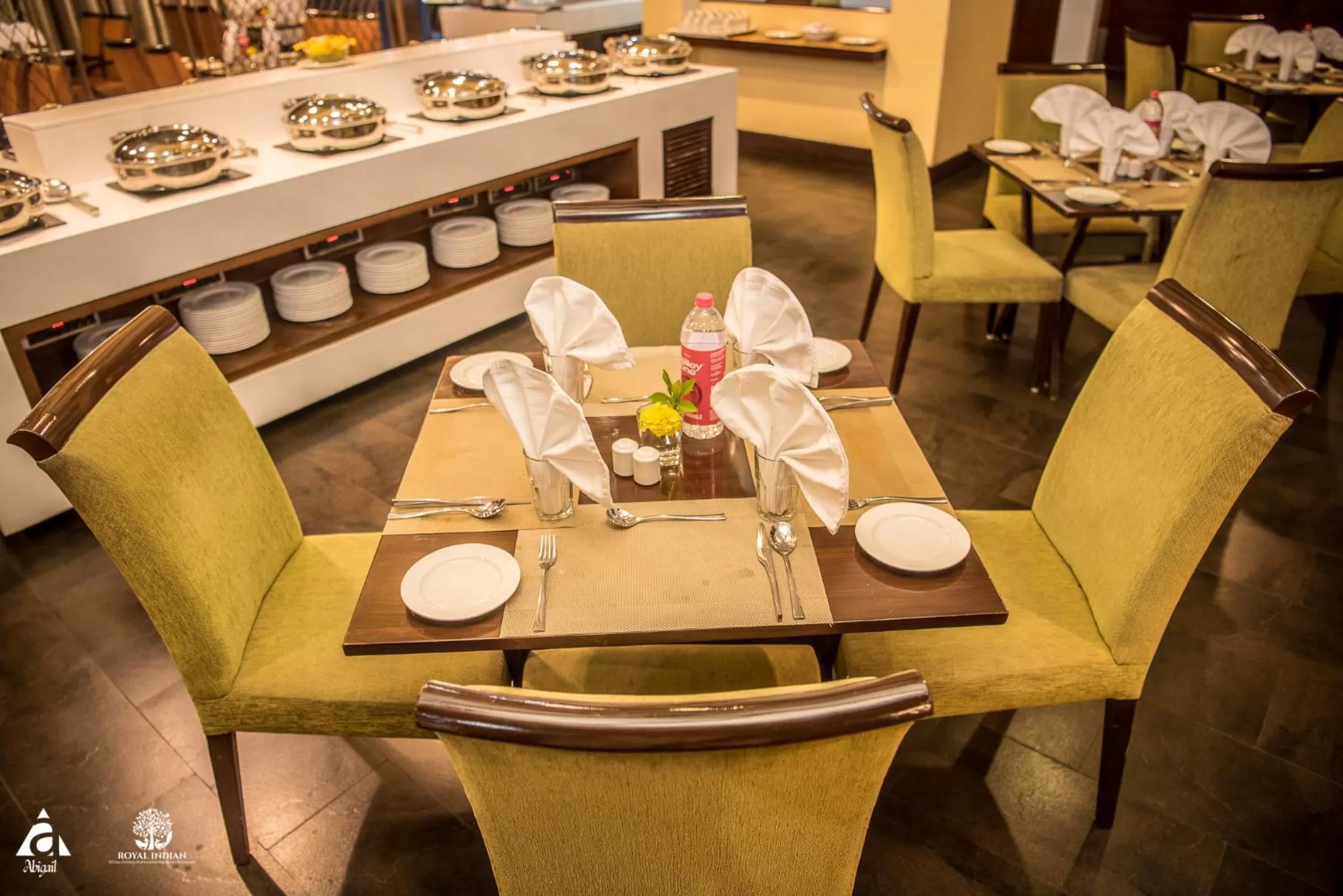 Restaurant/places to eat in Hotel Abigail Goradia's