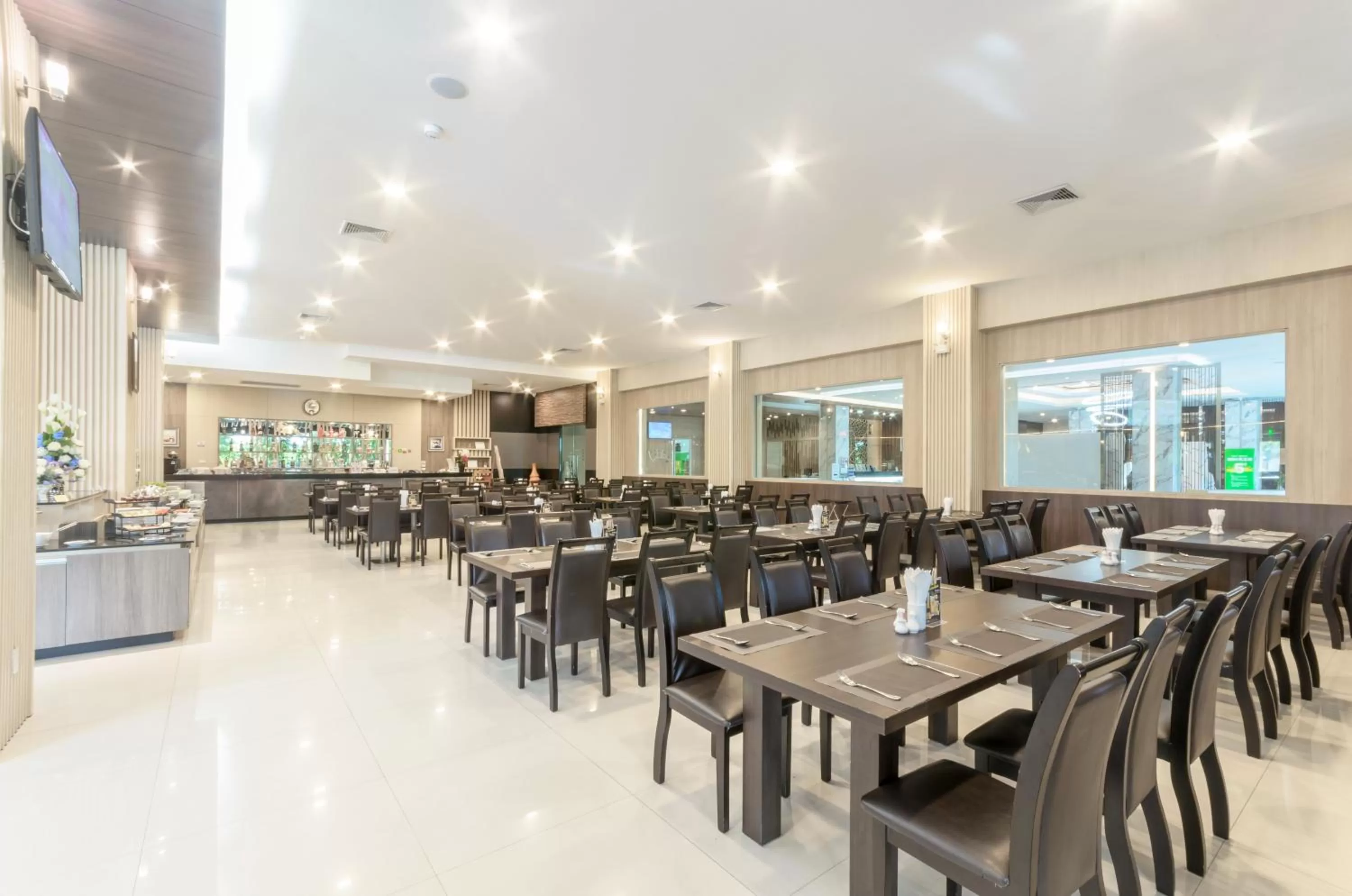 Restaurant/places to eat in Eastpana Hotel - SHA Extra Plus