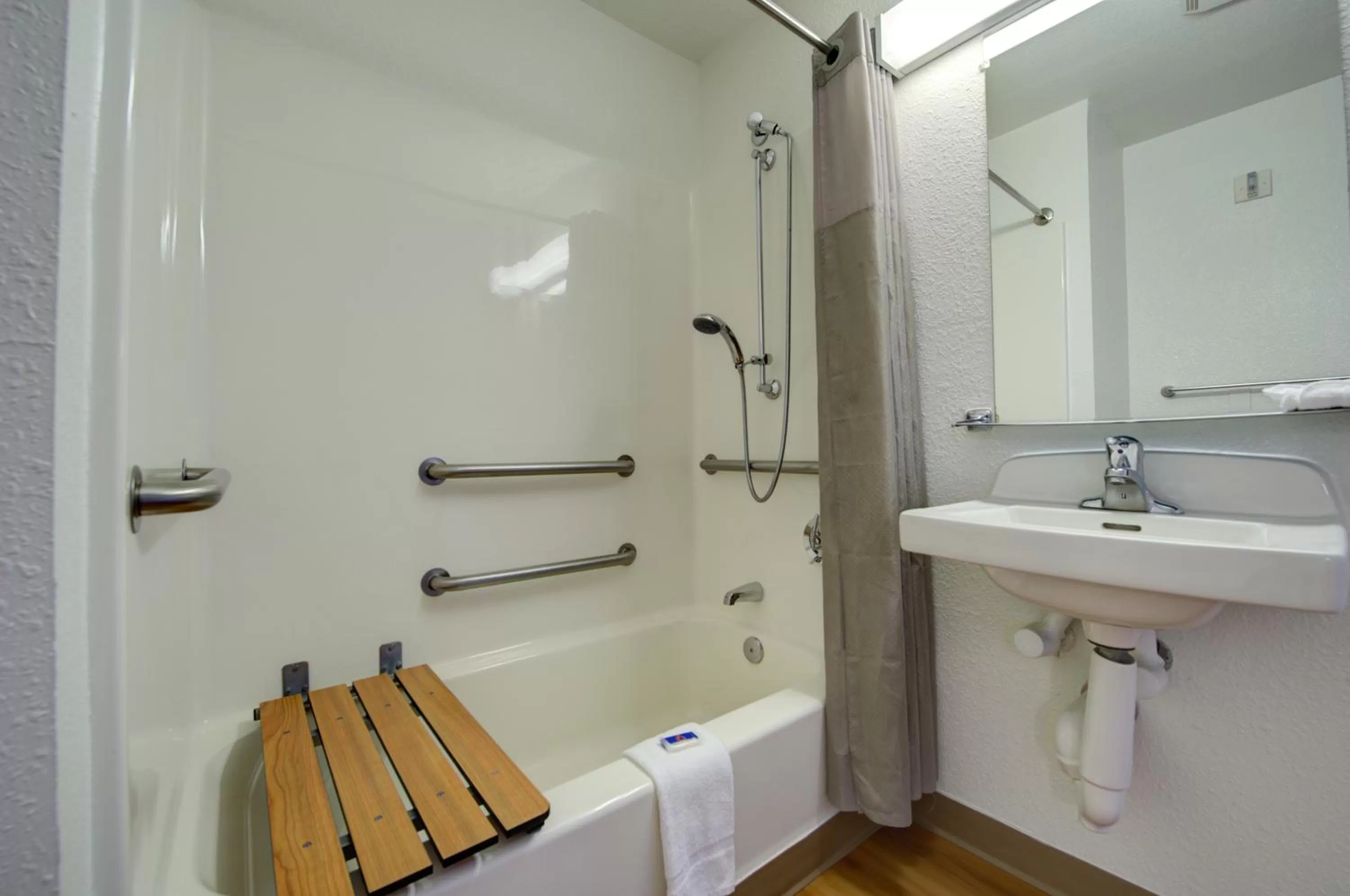 Bathroom in Motel 6-Seattle, WA - Airport